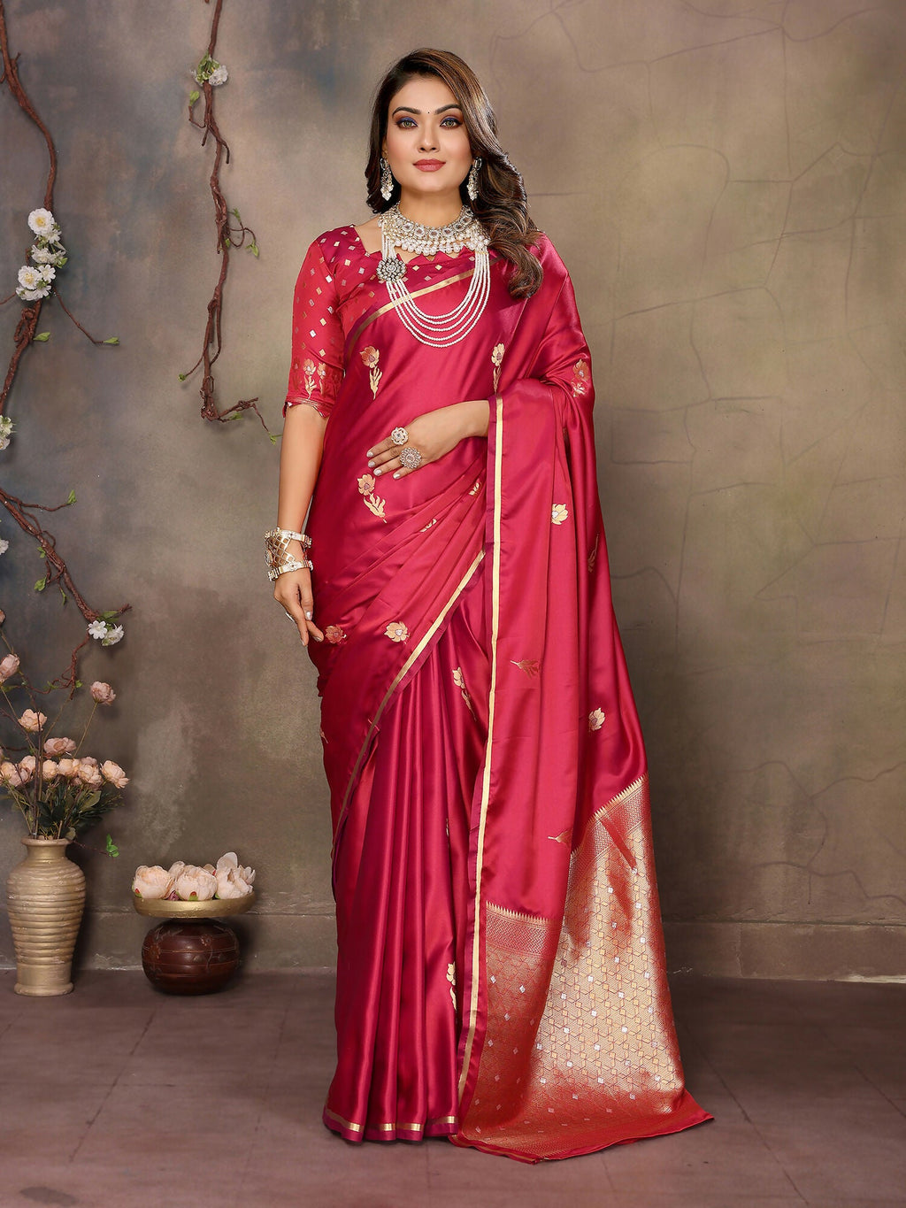 Joban Fashion Red Floral & Botanical Motifs Satin Silk Banarasi Silk Saree