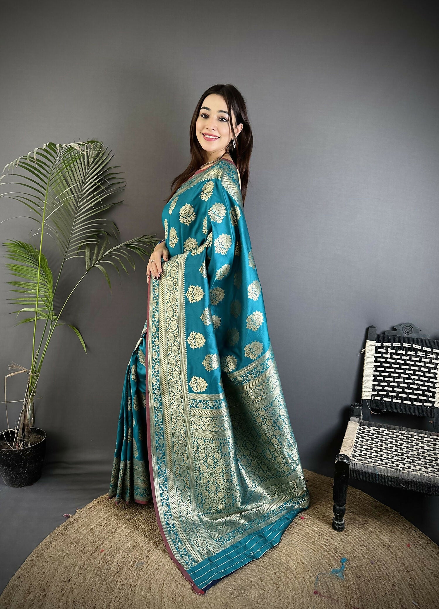 Joban Fashion Teal Ethnic Floral Motifs Soft Lichi Silk Banarasi Saree