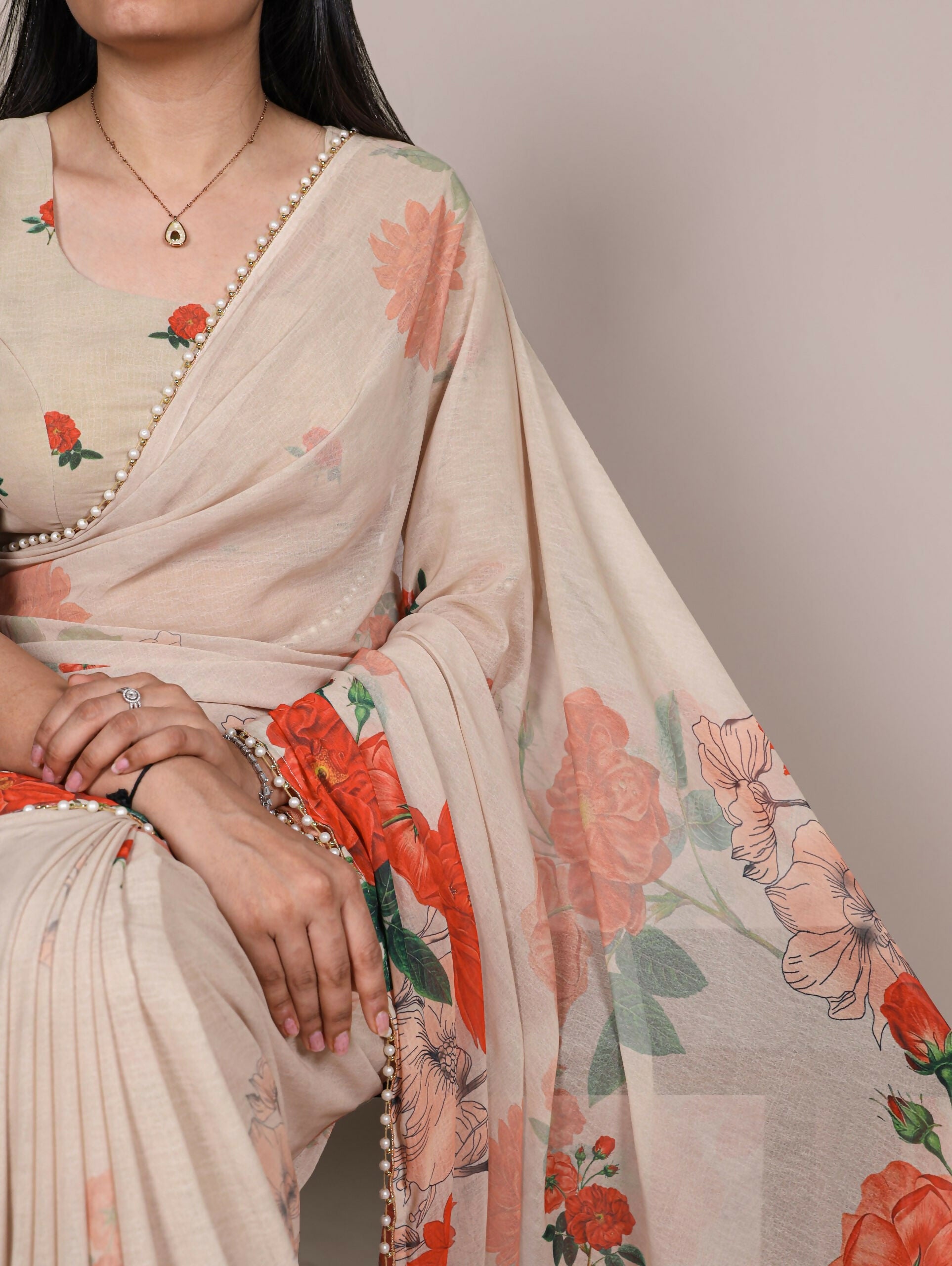 Vastranavya Off White Weightless Marble and Floral Printed Georgette Saree with Unstitched Blouse