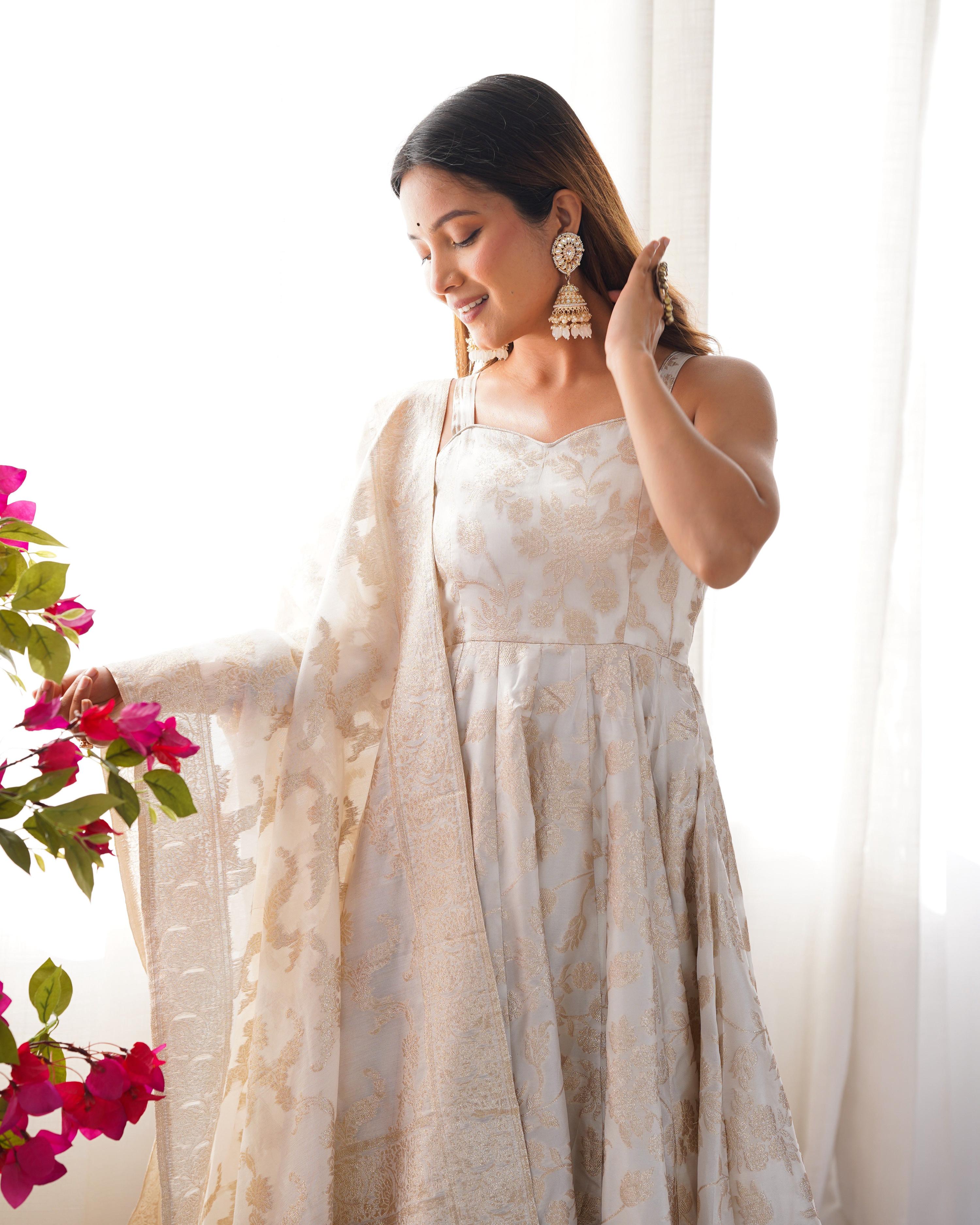Evanik Off-White & Gold Jecqaurd Banarasi Anarkali Kurta Set With Dupatta