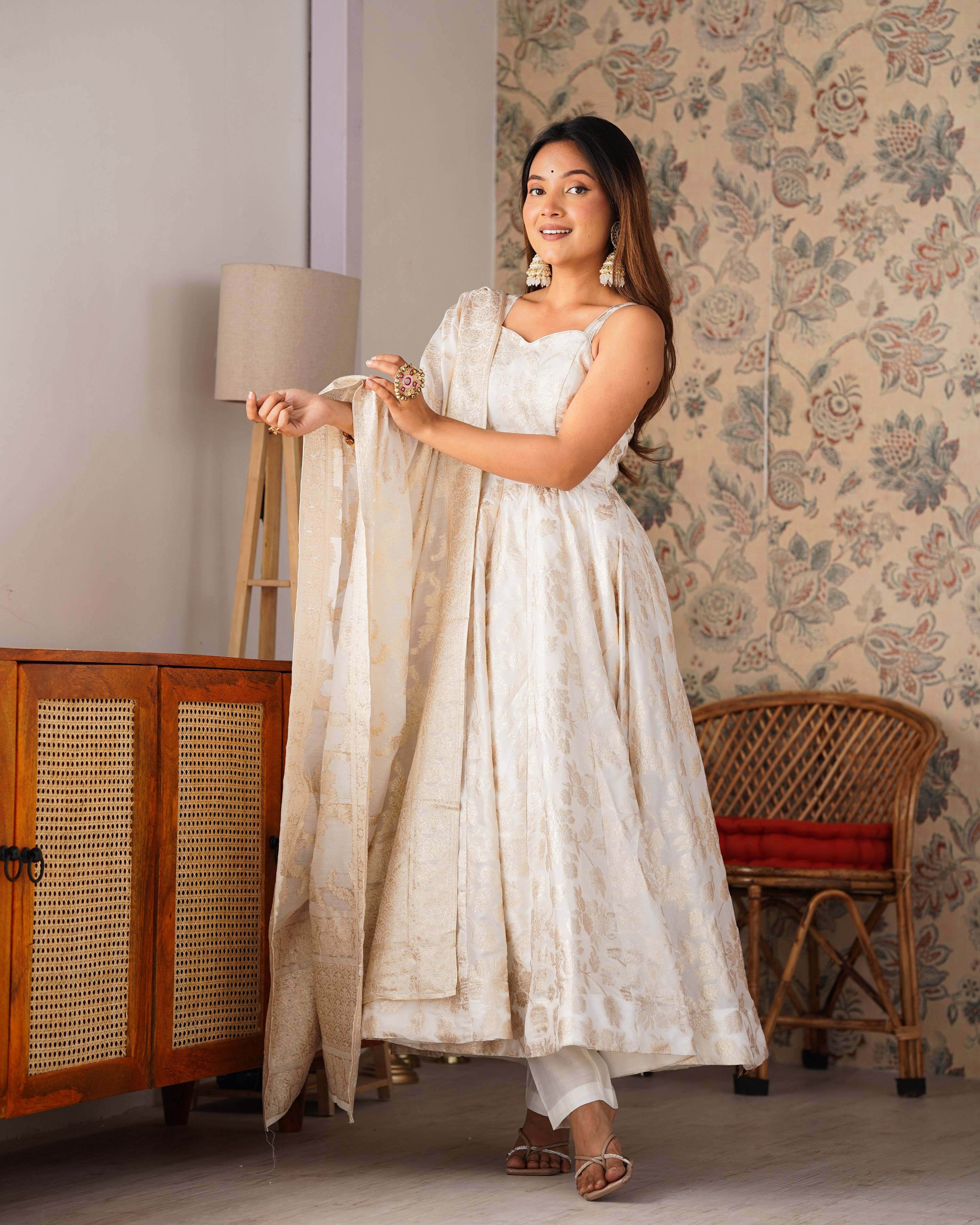 Evanik Off-White & Gold Jecqaurd Banarasi Anarkali Kurta Set With Dupatta
