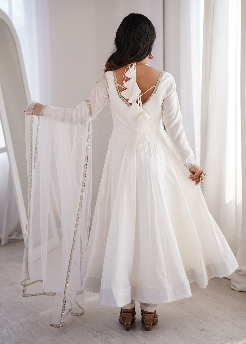 Evanik Women Off White Ethnic Anarkali Kurta Set for Festive & Wedding Wear