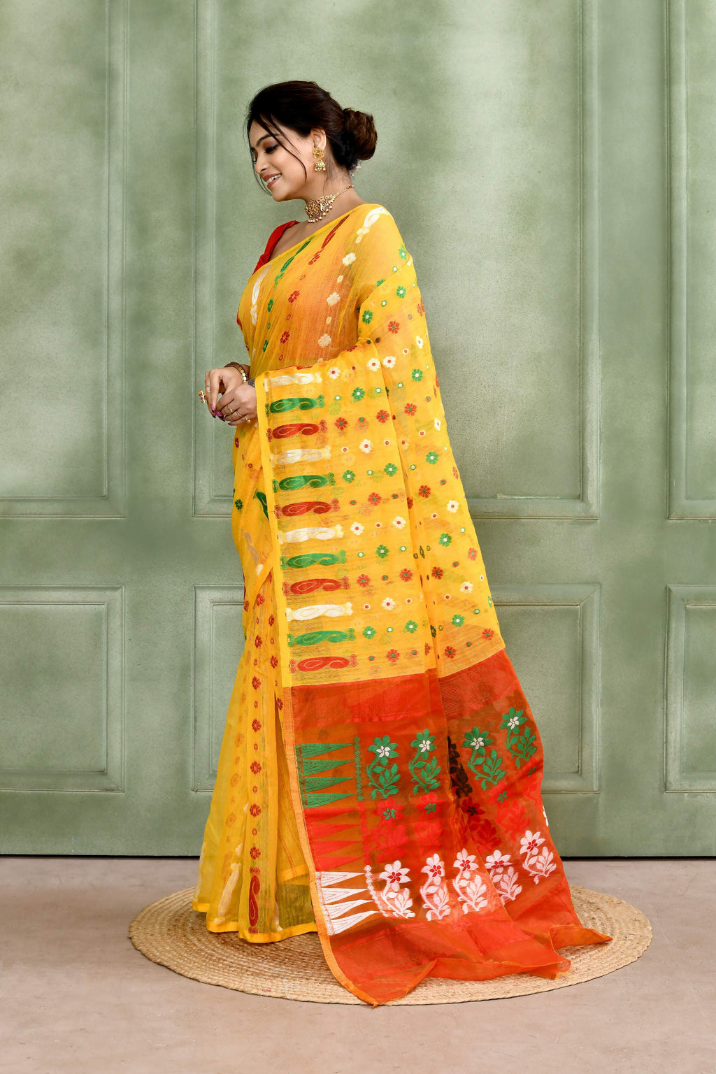Piyari Fashion Women's Yellow Embellished Cotton Blend Jamdani Saree