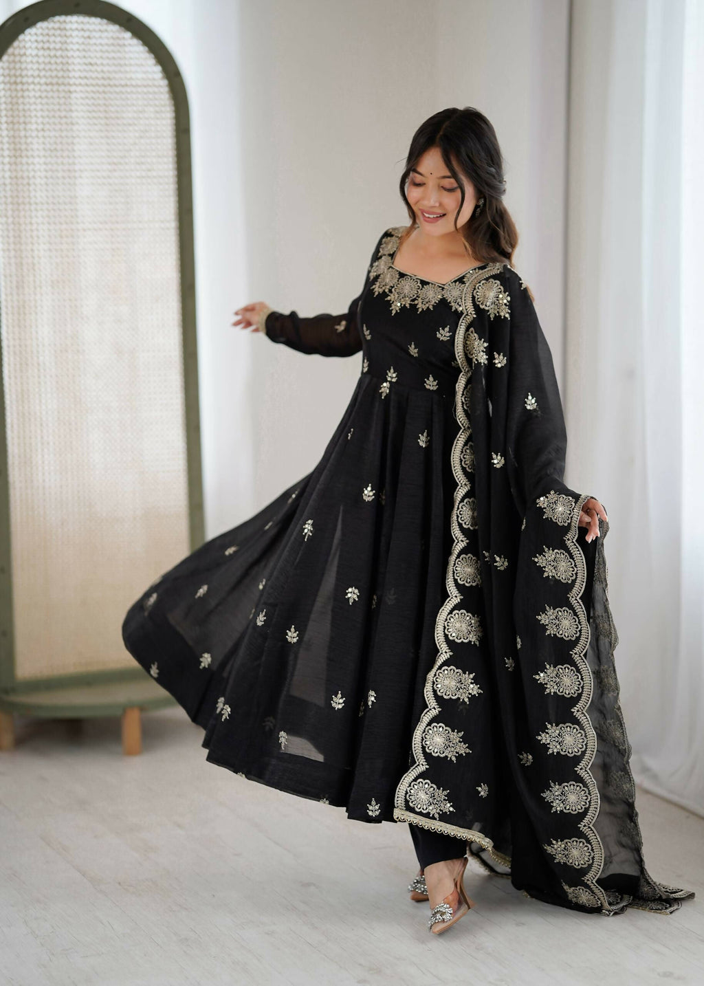 Teeya Creation Black Color Crunchy Silk Embroidery Work Wedding Wear Gown