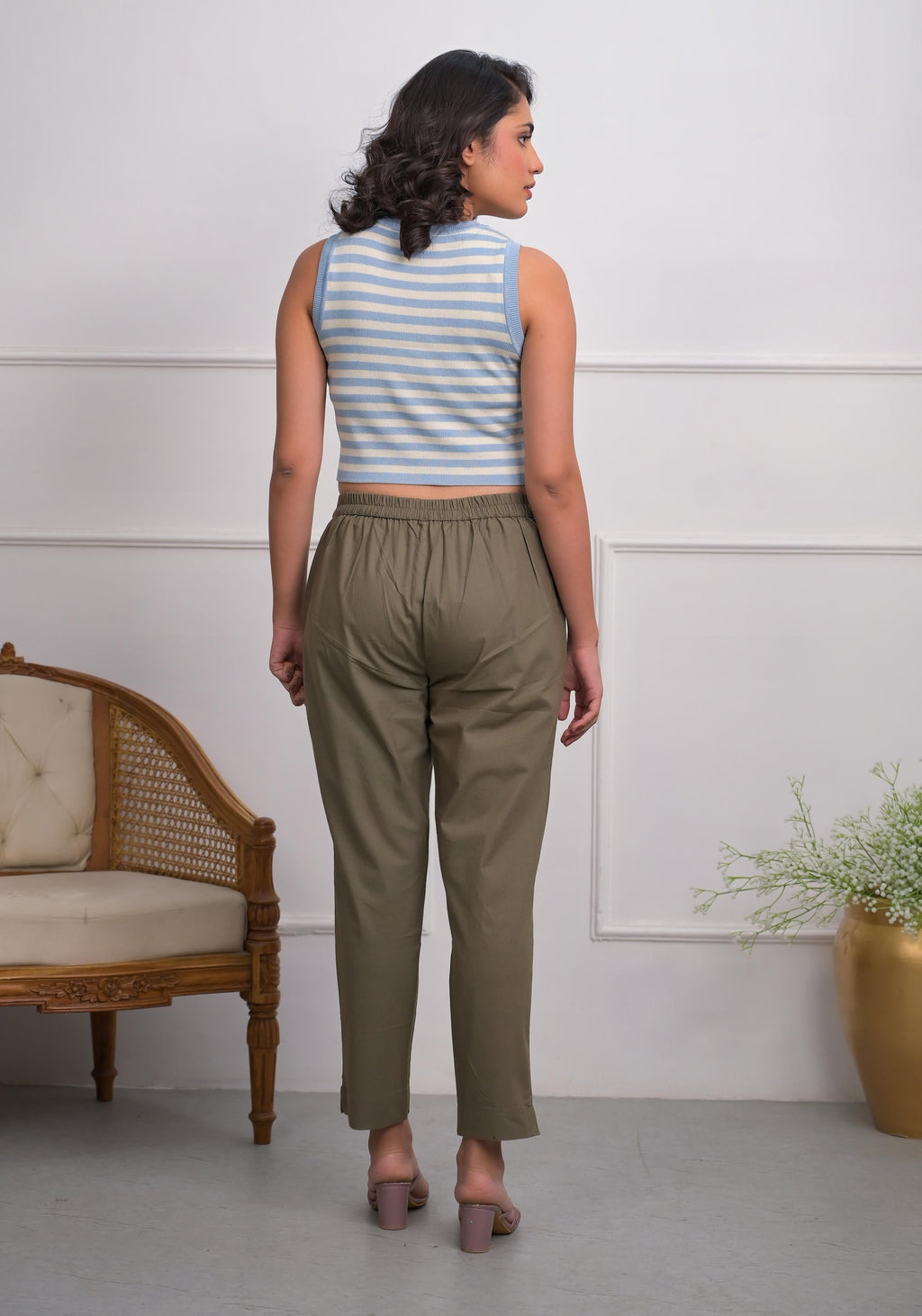 Juniper Charcoal Solid Cotton Pants With Partially Elasticated Waistband And Two Side Pockets