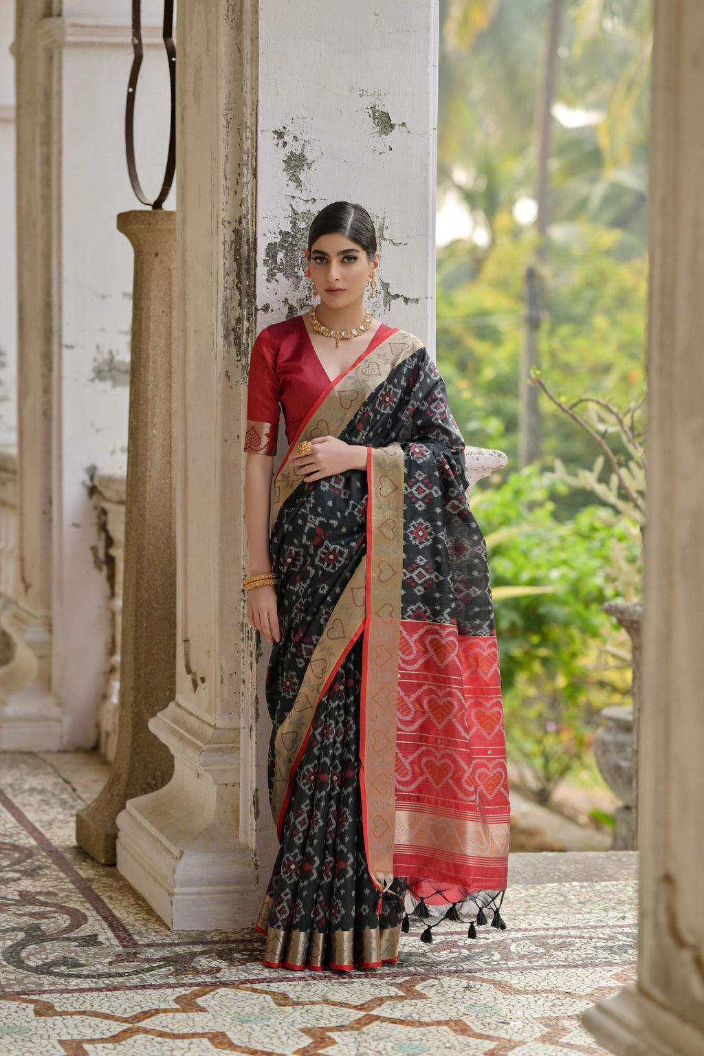 Jyoti Fashion Women's Black Soft Raw Silk Zari Woven Saree with Blouse
