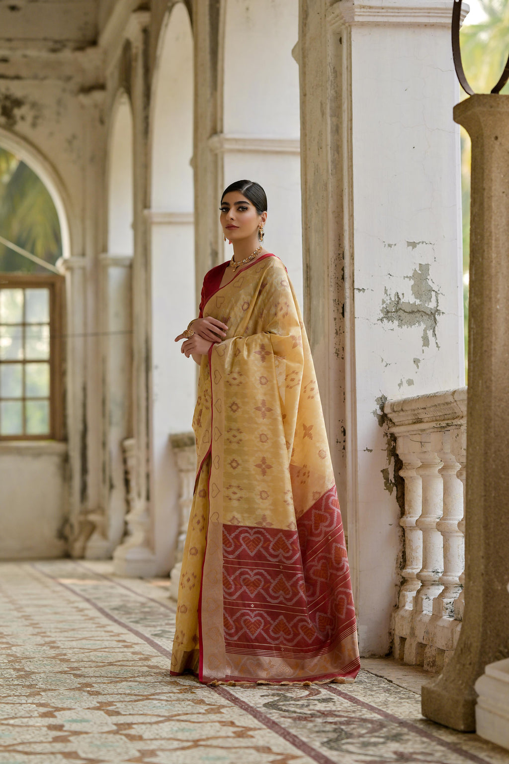 Jyoti Fashion Women's Cream Soft Raw Silk Zari Woven Saree with Blouse