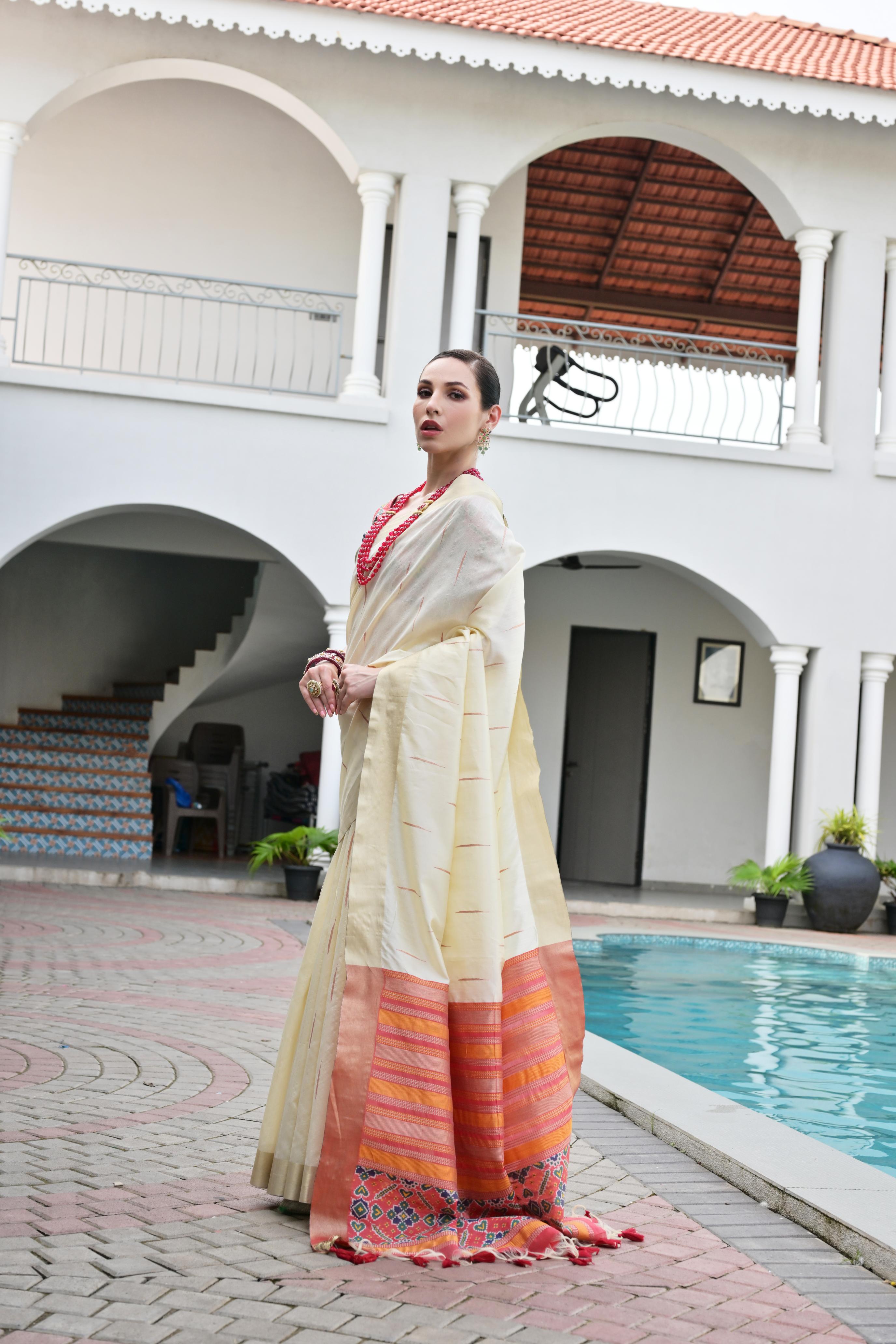 Jyoti Fashion Women's Off White Khadi Raw Silk Meena Weaving Patola Saree with Blouse