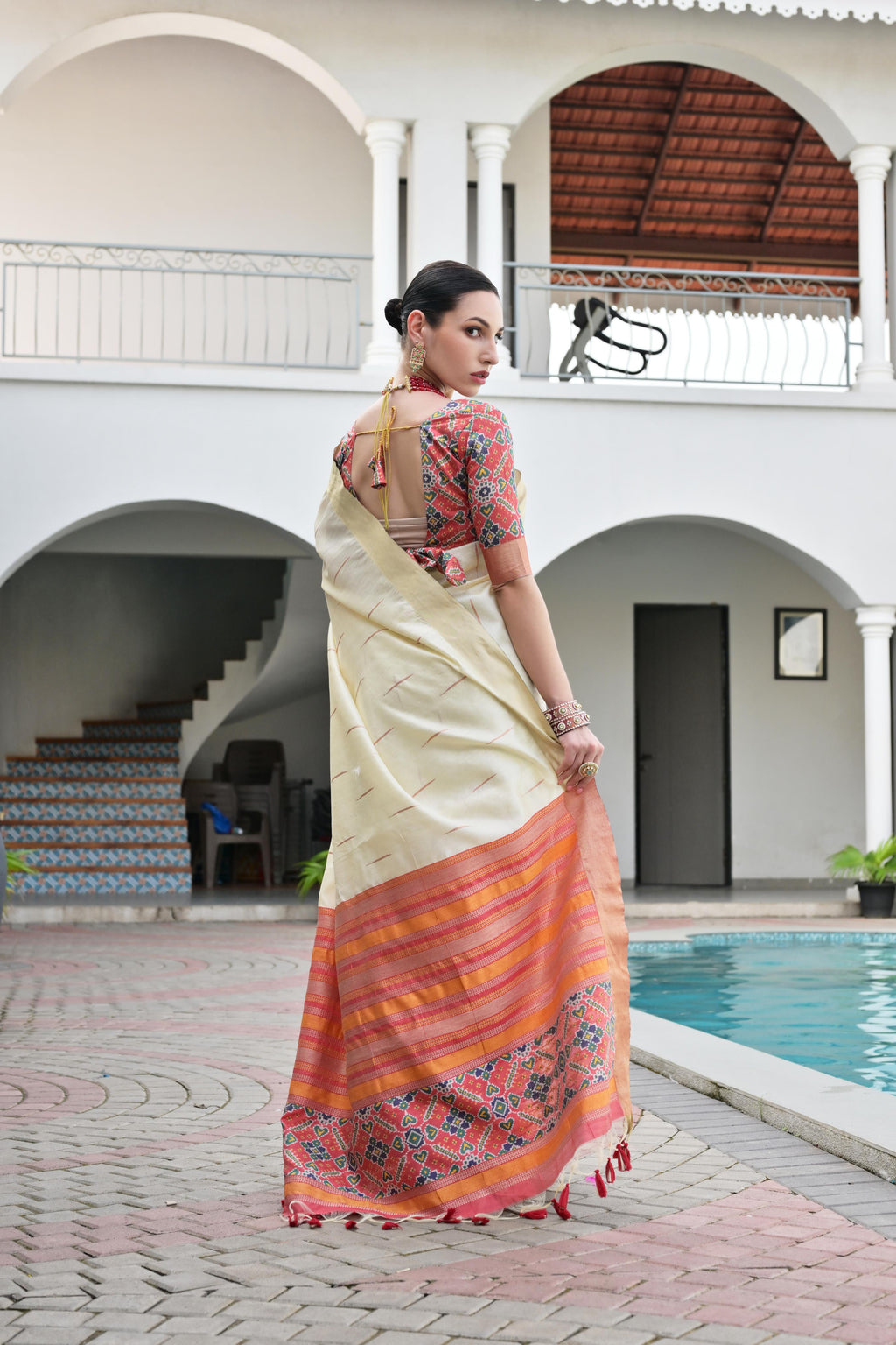 Jyoti Fashion Women's Off White Khadi Raw Silk Meena Weaving Patola Saree with Blouse