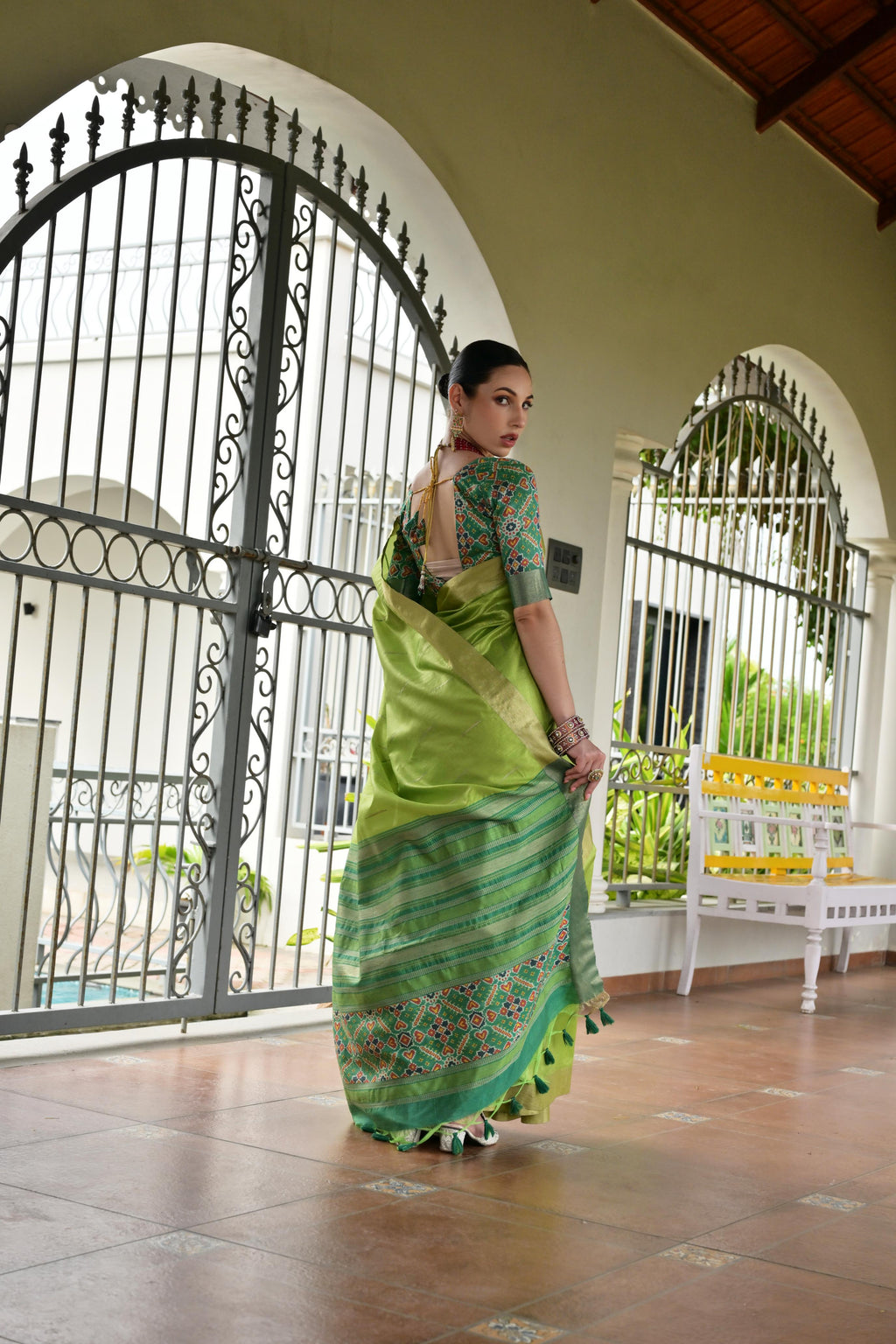 Jyoti Fashion Women's Green Khadi Raw Silk Meena Weaving Patola Saree with Blouse