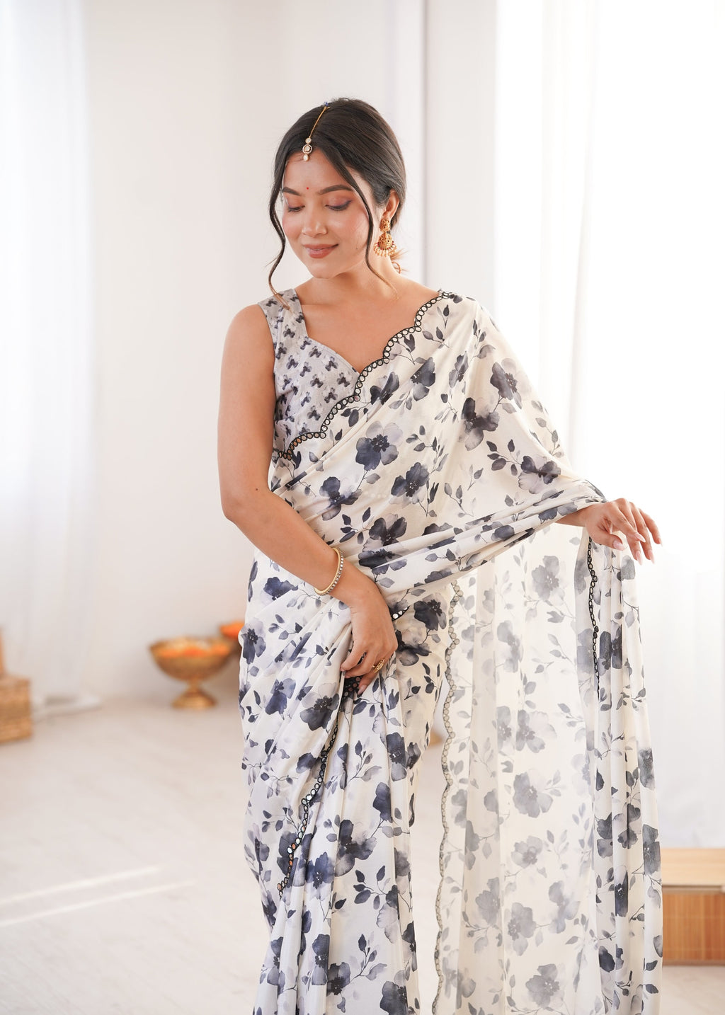 Jyoti Fashion Women's Off White Chinon Digital Printed Designer Saree with Blouse