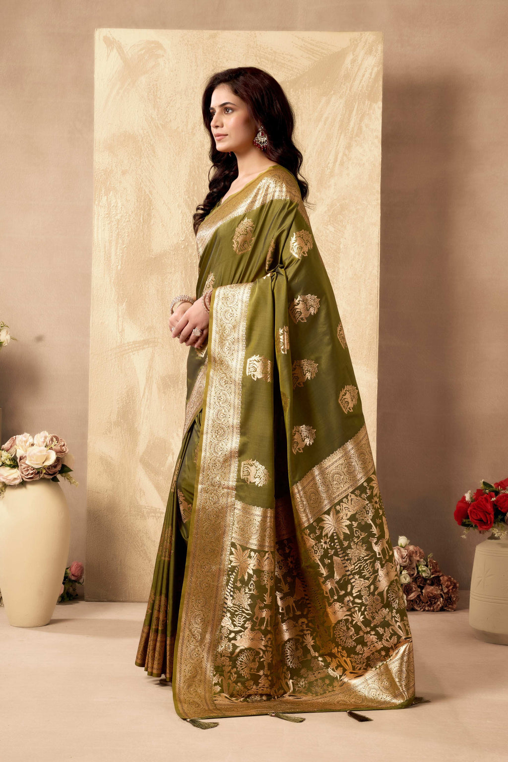 Jyoti Fashion Women's Mehendi Silk Zari Woven Saree with Blouse