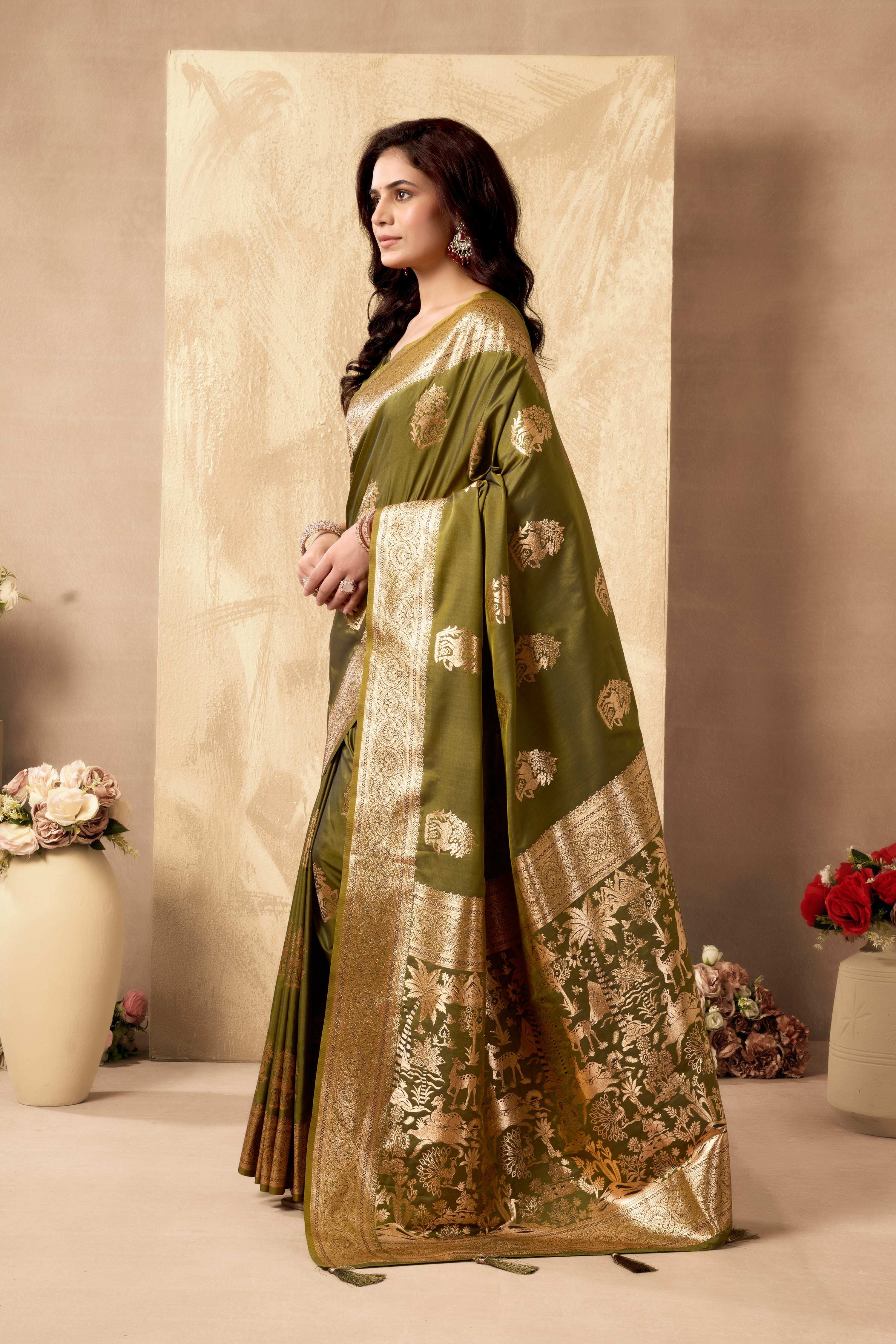 Jyoti Fashion Women's Mehendi Silk Zari Woven Saree with Blouse