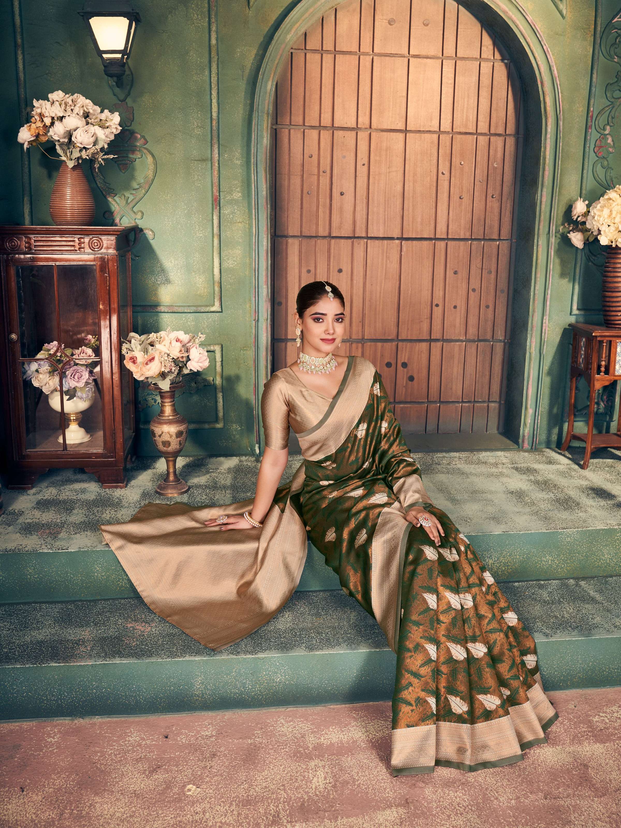 Jyoti Fashion Women's Mehendi Silk Zari Woven Saree with Blouse