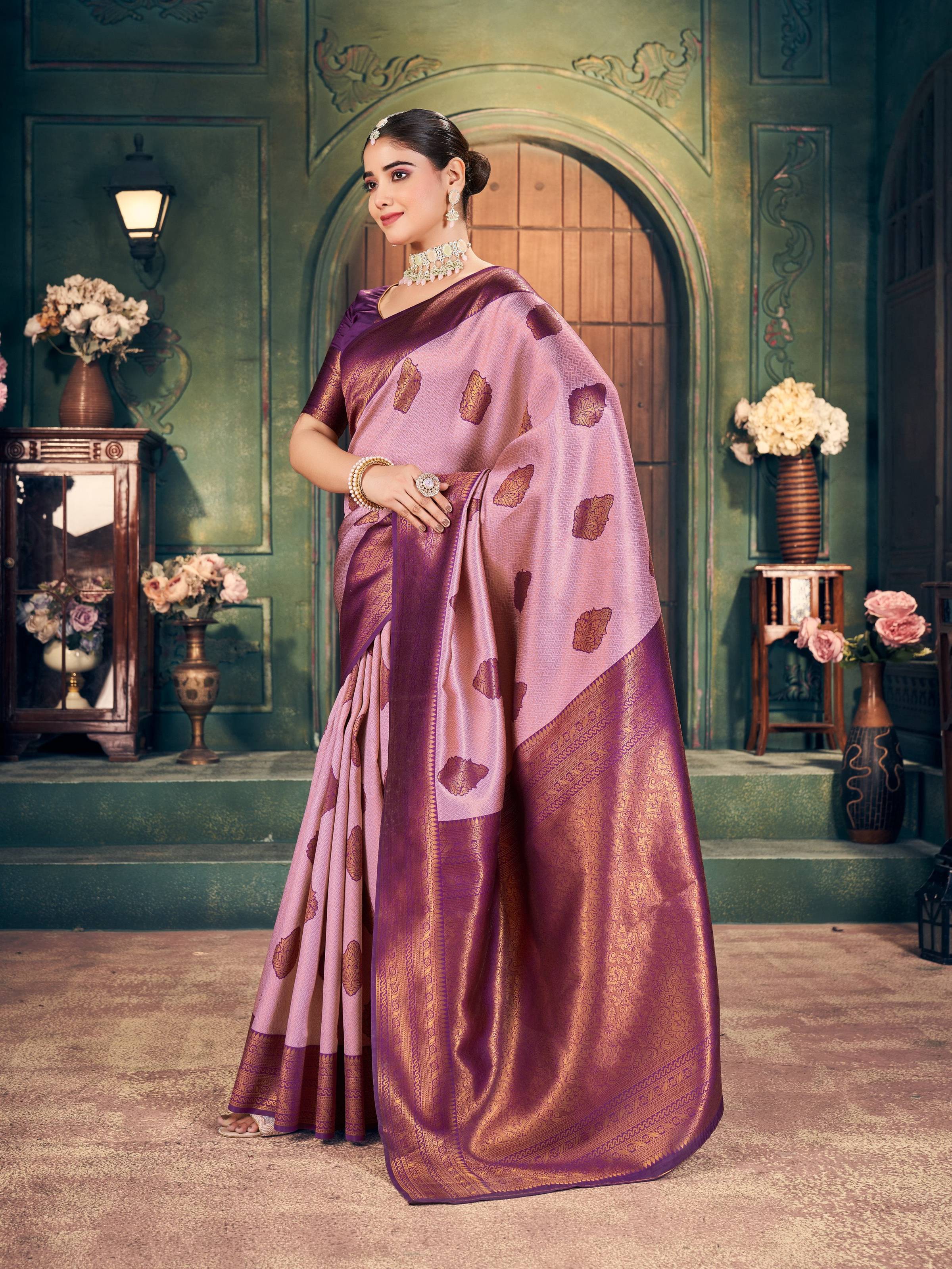 Jyoti Fashion Women's Light Purple Silk Zari Woven Saree with Blouse