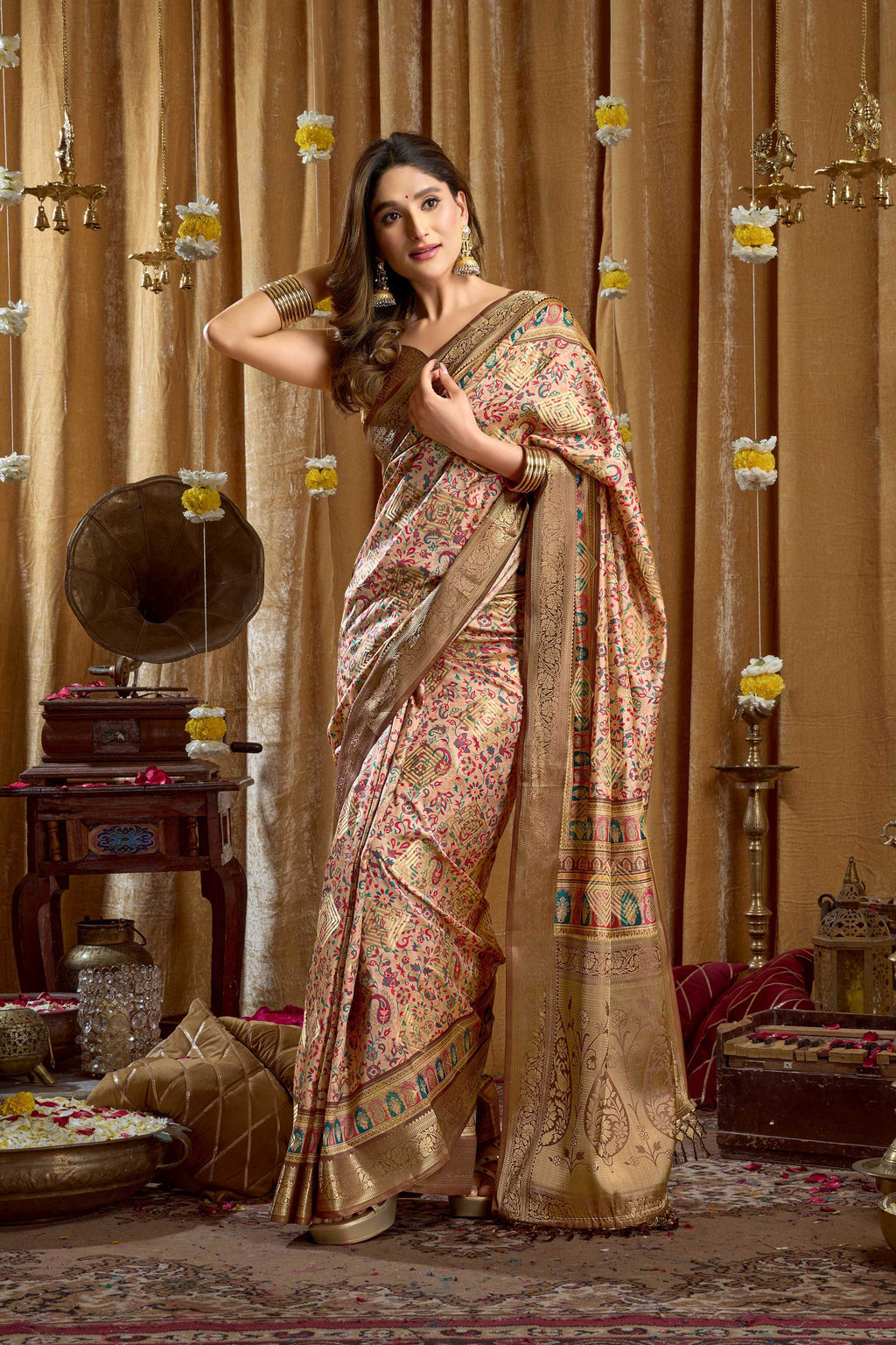 Jyoti Fashion Women's Cream Banarasi Digital Cluster Print Saree with Blouse