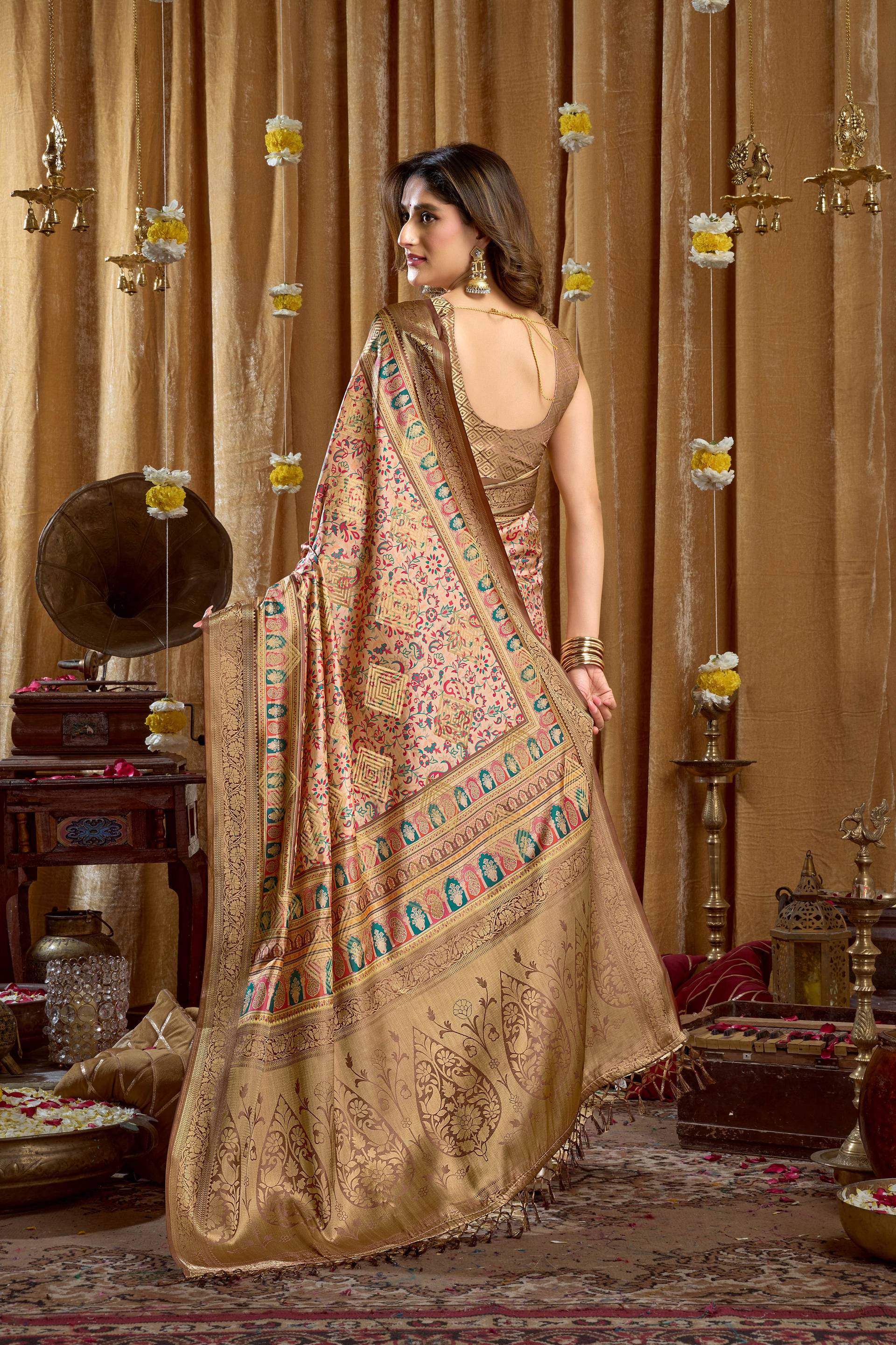 Jyoti Fashion Women's Cream Banarasi Digital Cluster Print Saree with Blouse