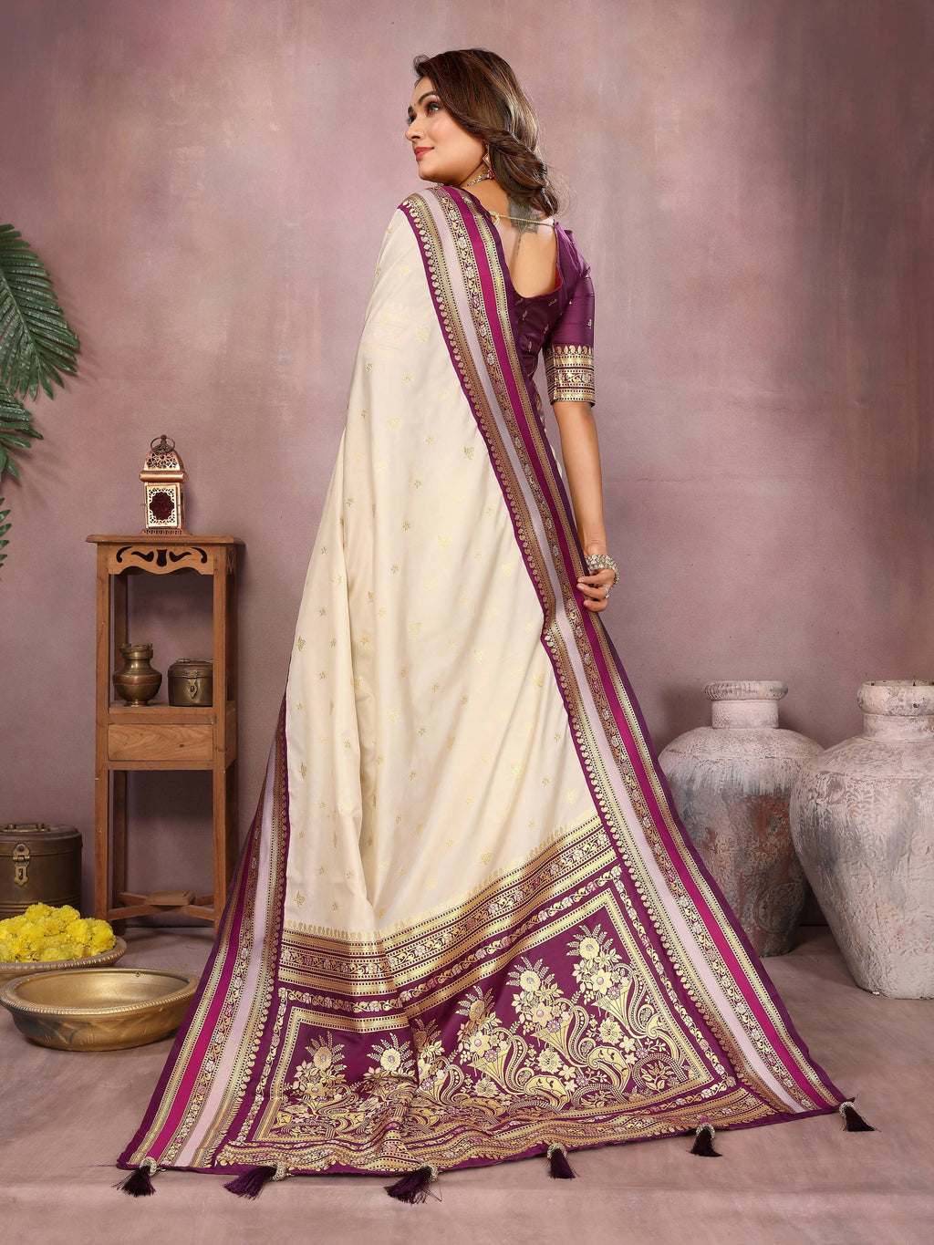 Aastha Fashion Cream Kalamkari Silk Weaving Saree