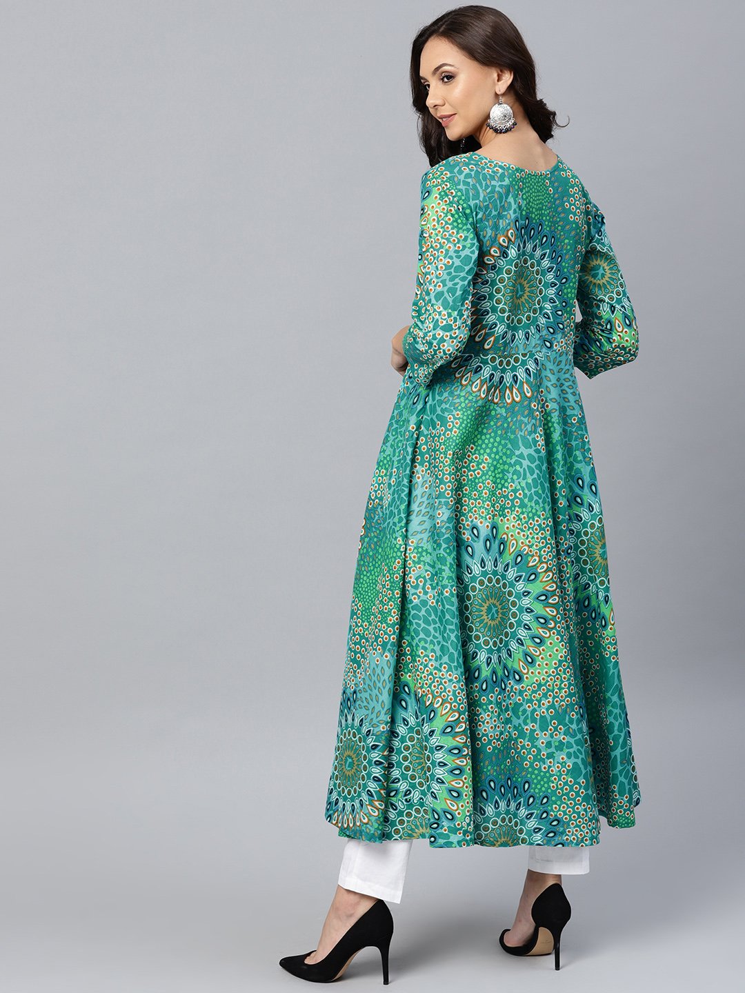 Jompers Women Green & White Printed Flared Kurta