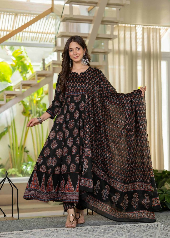 Jaimini Women Cotton Printed Round Neck 3/4 Sleeves Calf Length Flared Kurta Pant And Dupatta Set