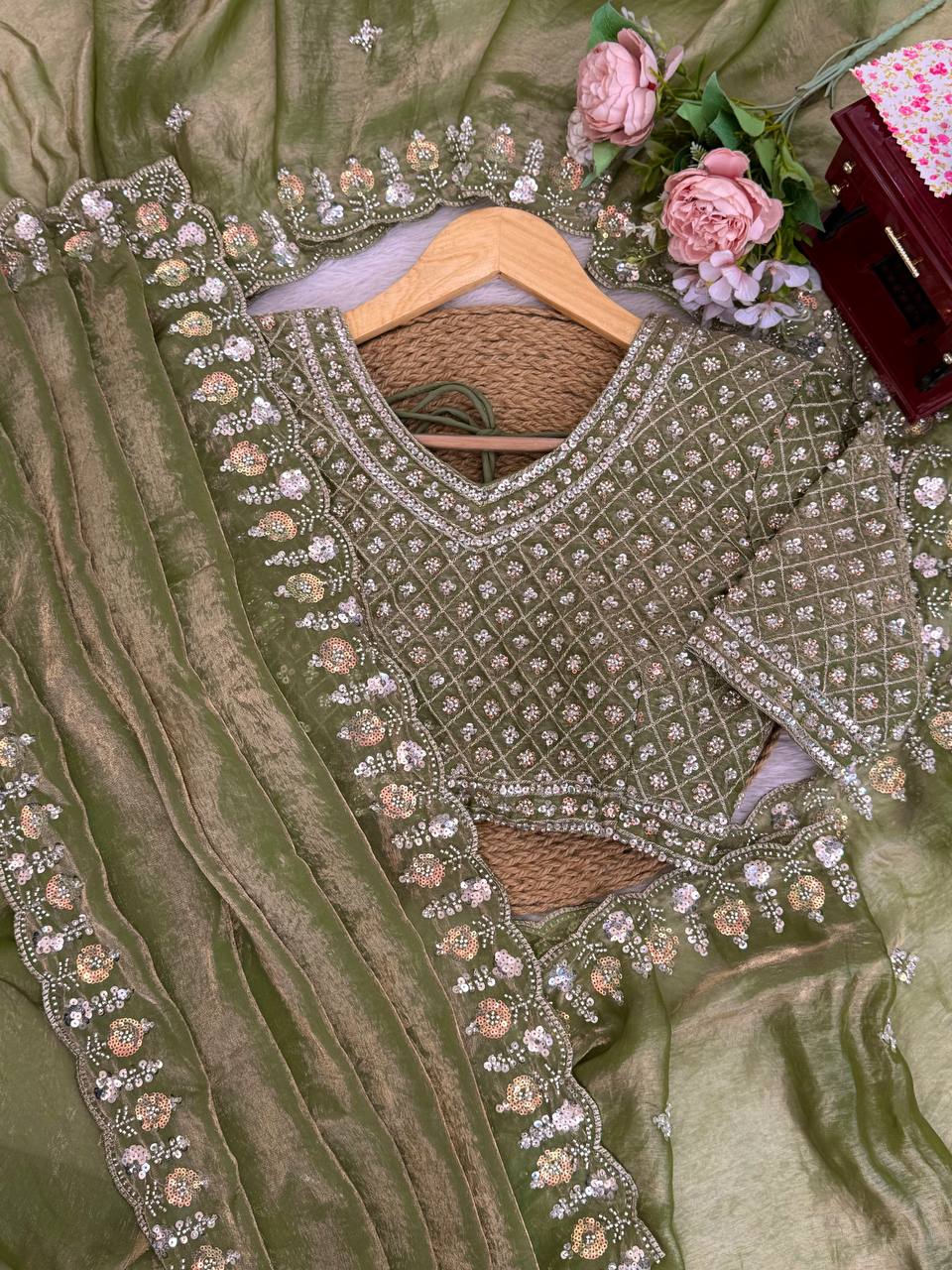 Prazu Fashion Mehendi Sequence Beds Work Organza Silk Party Wear Saree
