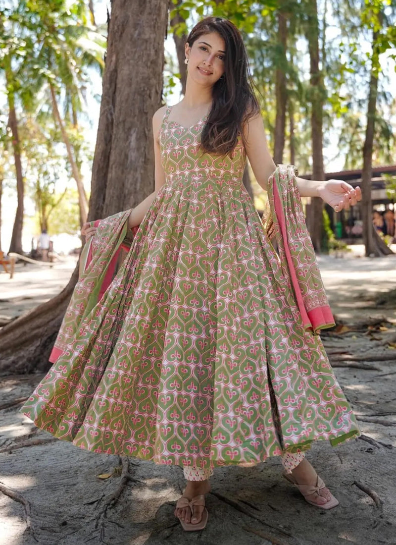 Vegaa Fashion Multi Color Muslin Digital Print Designer Salwar Suit