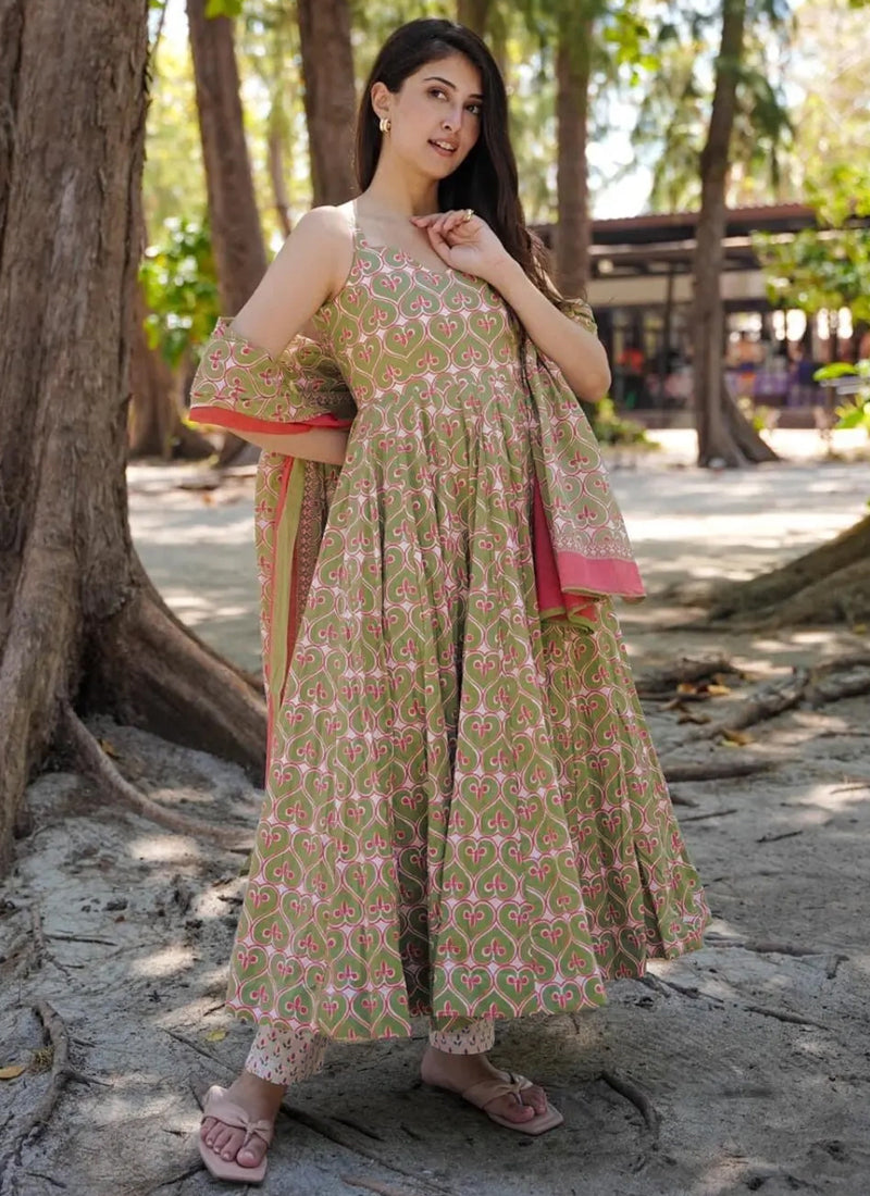 Vegaa Fashion Multi Color Muslin Digital Print Designer Salwar Suit
