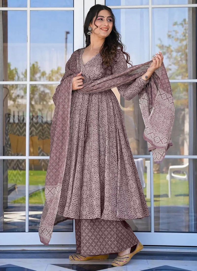 Vegaa Fashion Onion Pink Pure Muslin Digital Printed Designer Salwar Suit