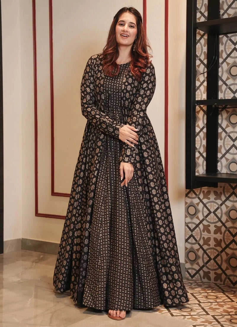 Vegaa Fashion Coal Black Muslin Digital Print Indo Western Gown For Wedding