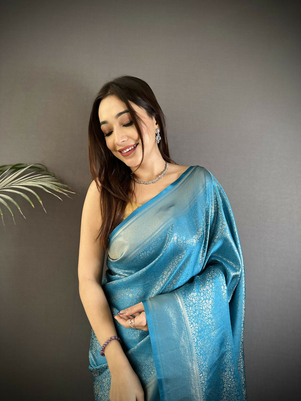 Joban Fashion Ocean Blue Floral Motifs & Ethnic Design Soft Satin Silk Kanchipuram Saree