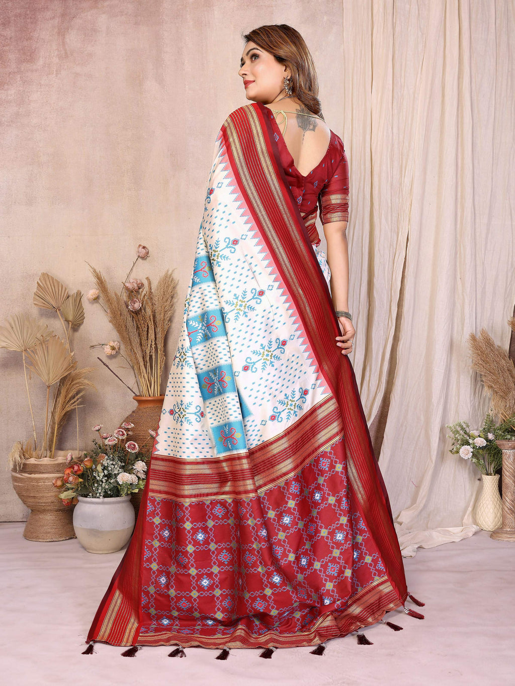 Aastha Fashion White Soft Silk Weaving Saree
