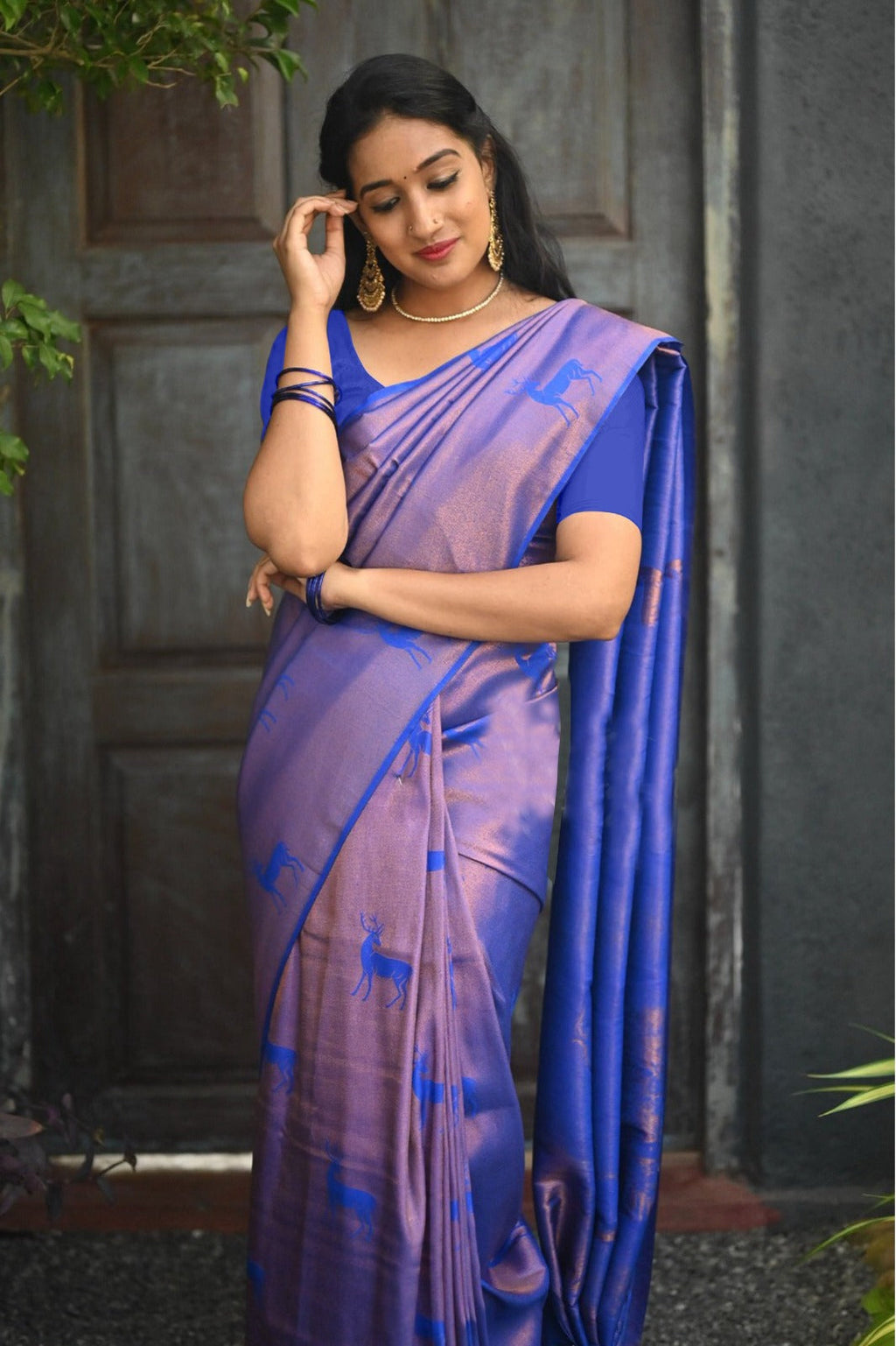 Vamika Weaving Banarasi Jacquard blue Kanjivaram Saree