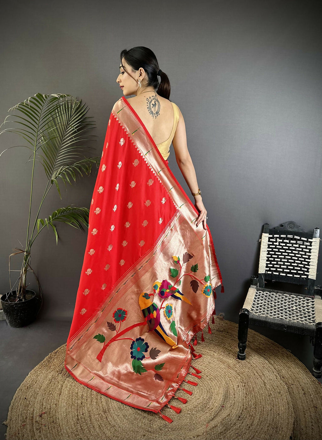 Joban Fashion Red Peacock & Floral Motifs Soft Silk Kanchipuram Saree