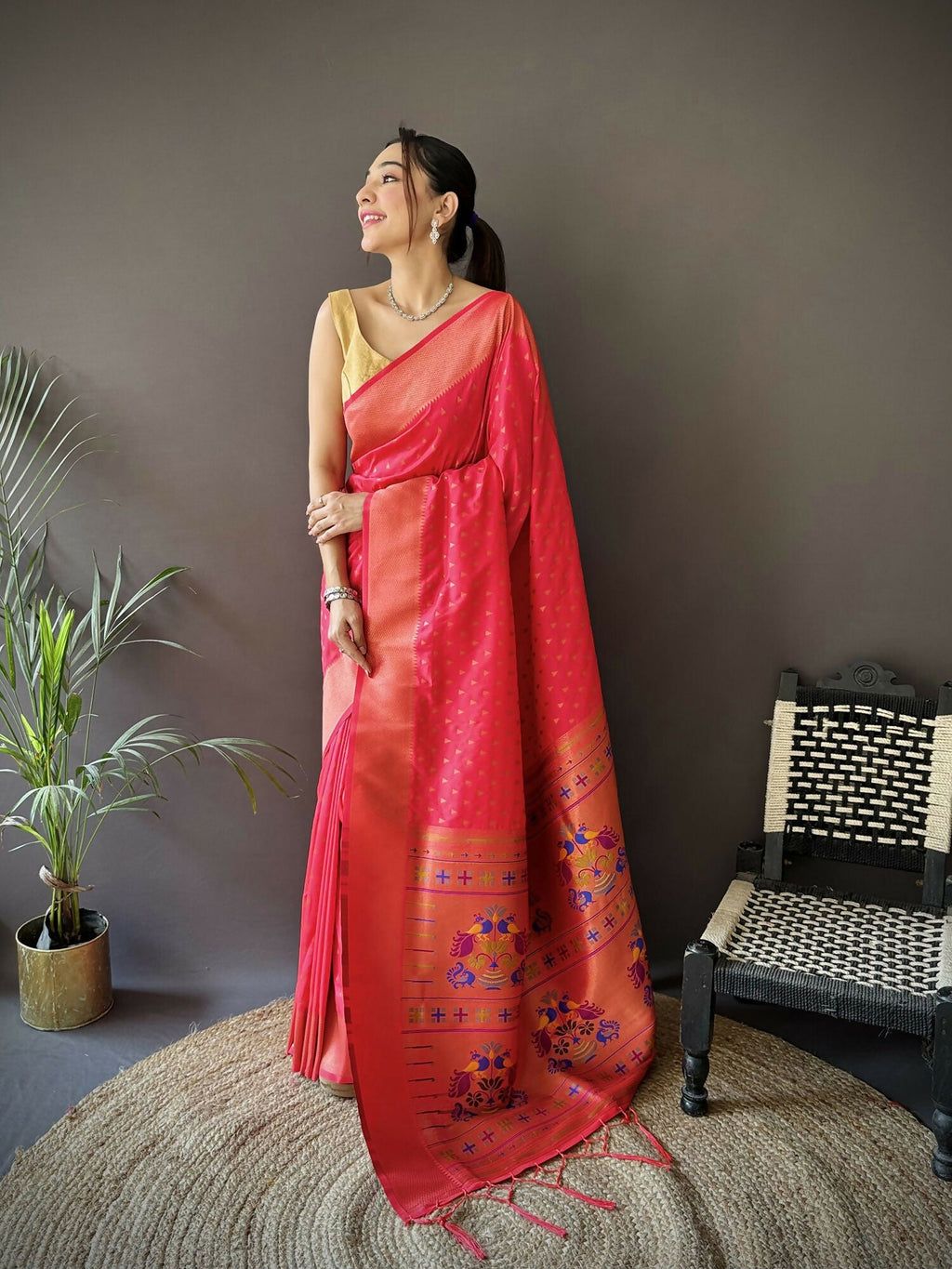 Joban Fashion Hot Pink Jacquard Butti Soft Lichi Silk Paithani Saree
