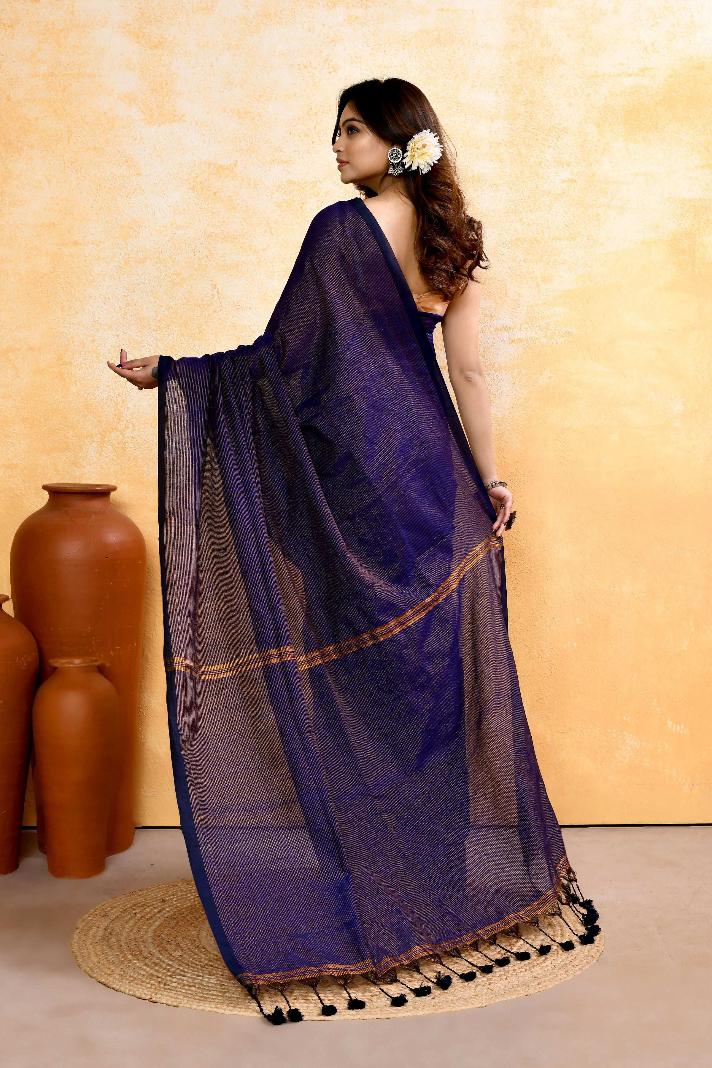 Piyari Fashion Women's Navy Blue Embellished Cotton Blend Zari Check Handloom Saree