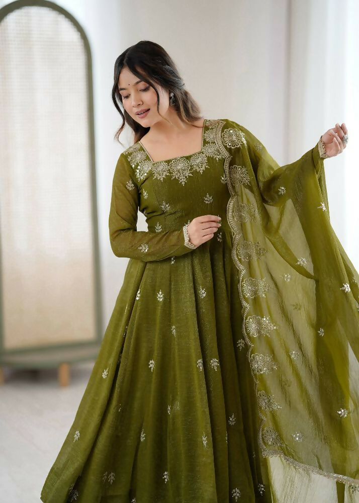 Teeya Creation Mehendi Color Crunchy Silk Embroidery Work Wedding Wear Gown
