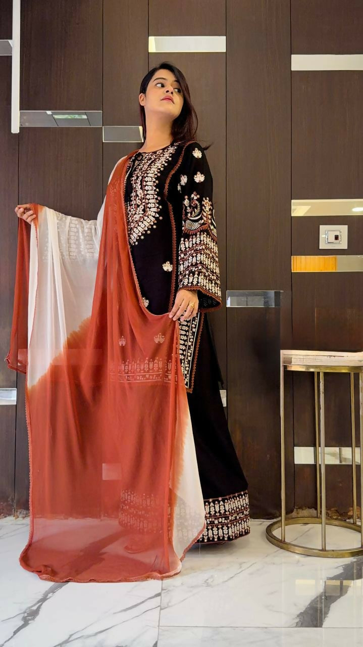 Teeya Creation Womens Trendy Stylish Embroidery Thread Work Black Kurta Set