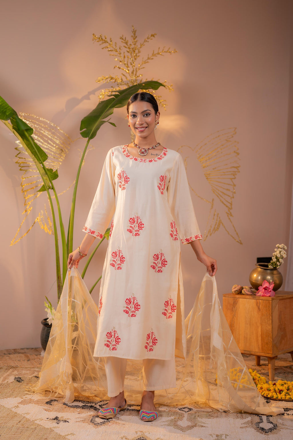 Juniper Ivory Coral Blossom Printed Kurta Pant And Dupatta Set