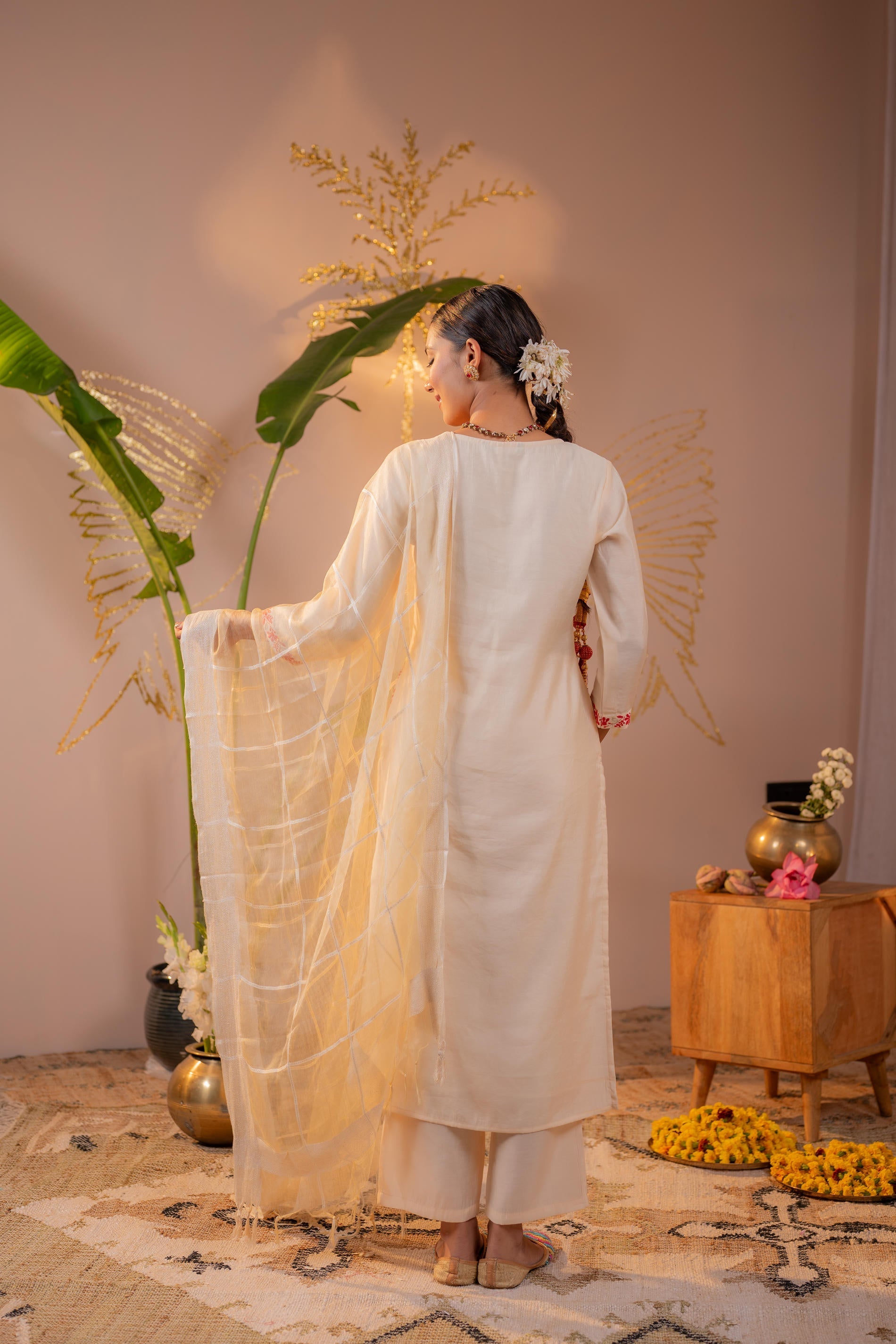 Juniper Ivory Coral Blossom Printed Kurta Pant And Dupatta Set