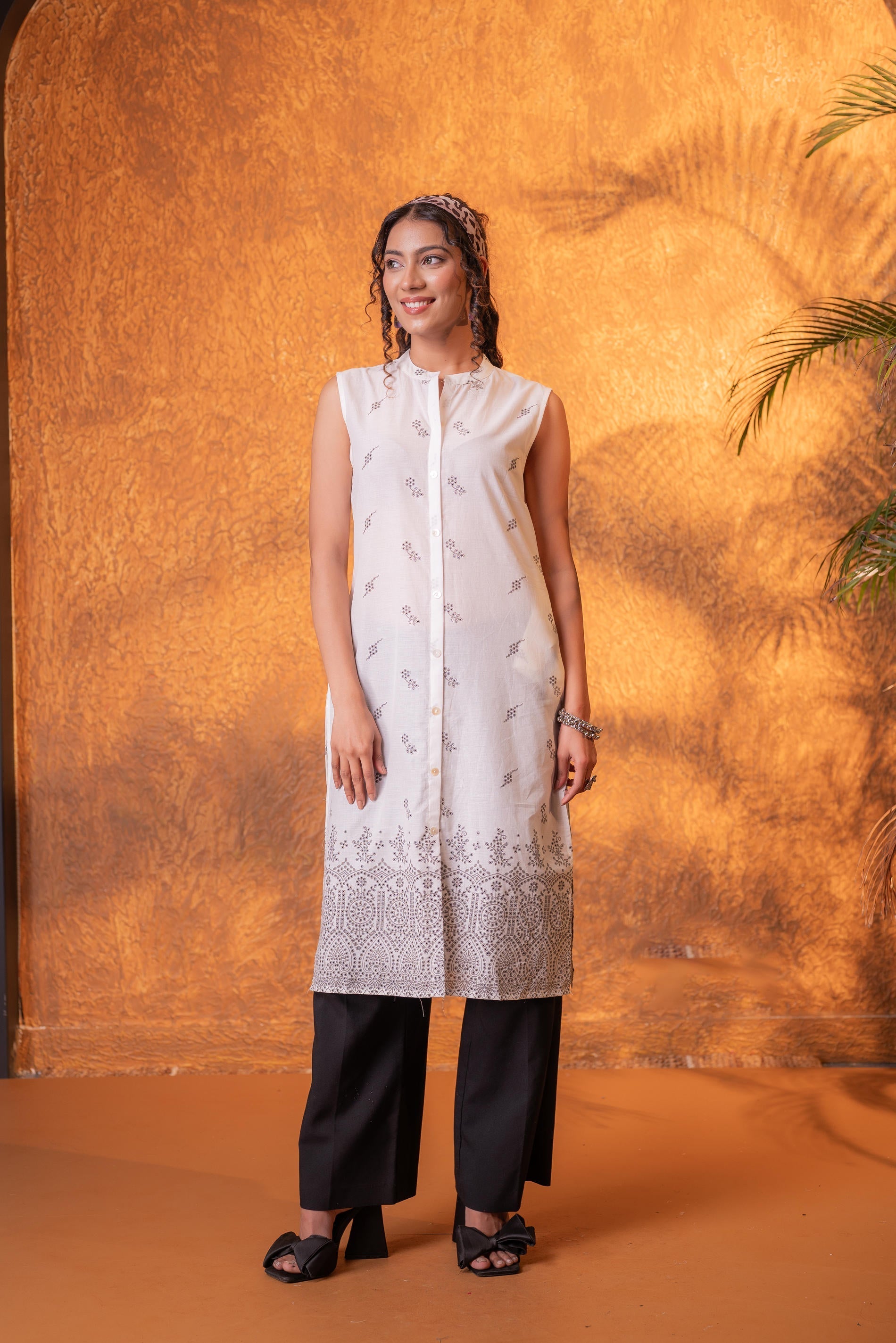 Juniper Black & White Bloom Border Kurta