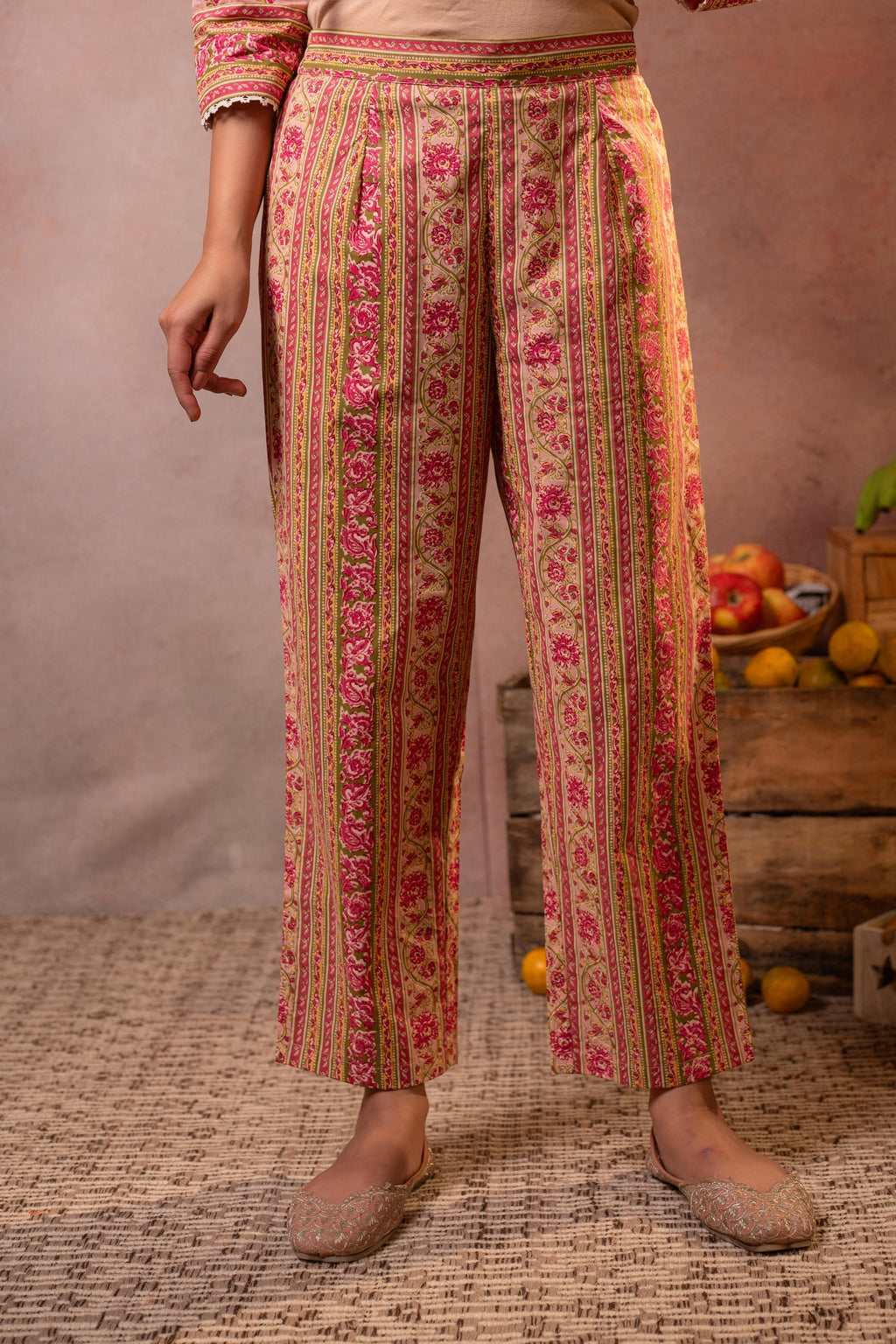 Juniper Gulnaar Garden Printed Kurta Pant And Dupatta Set