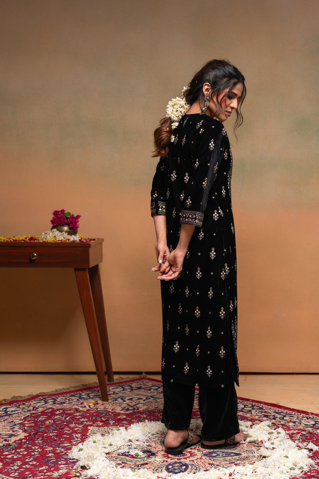 Juniper Black Embroidered Straight Kurta Set With Geometric Yoke & Matching Dupatta