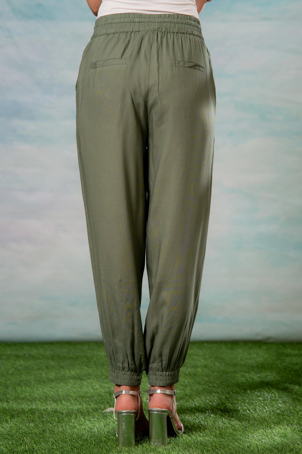 Juniper Lamora Women? Olive Green Drawstring Jogger Pants