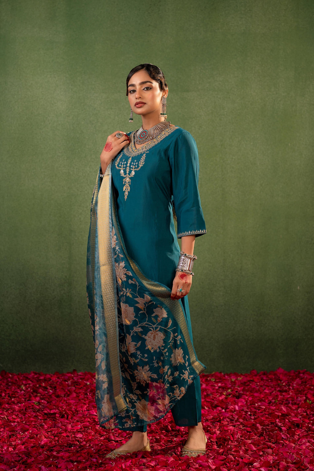 Juniper Green Floral Embroidered Kurta Set With Jacquard Dupatta