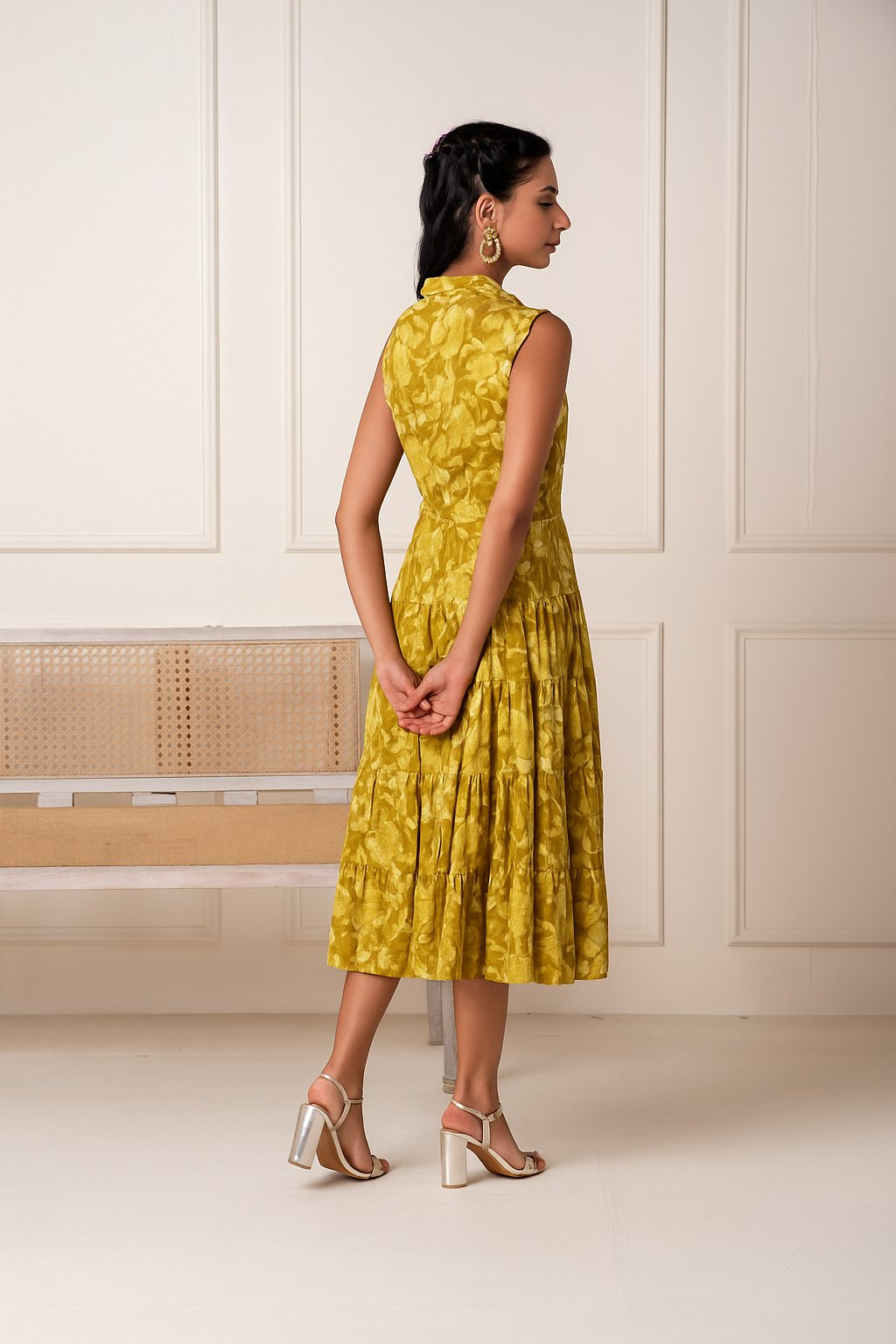 Juniper Coral Olivegreen Sleeveless Floral Tiered Dress