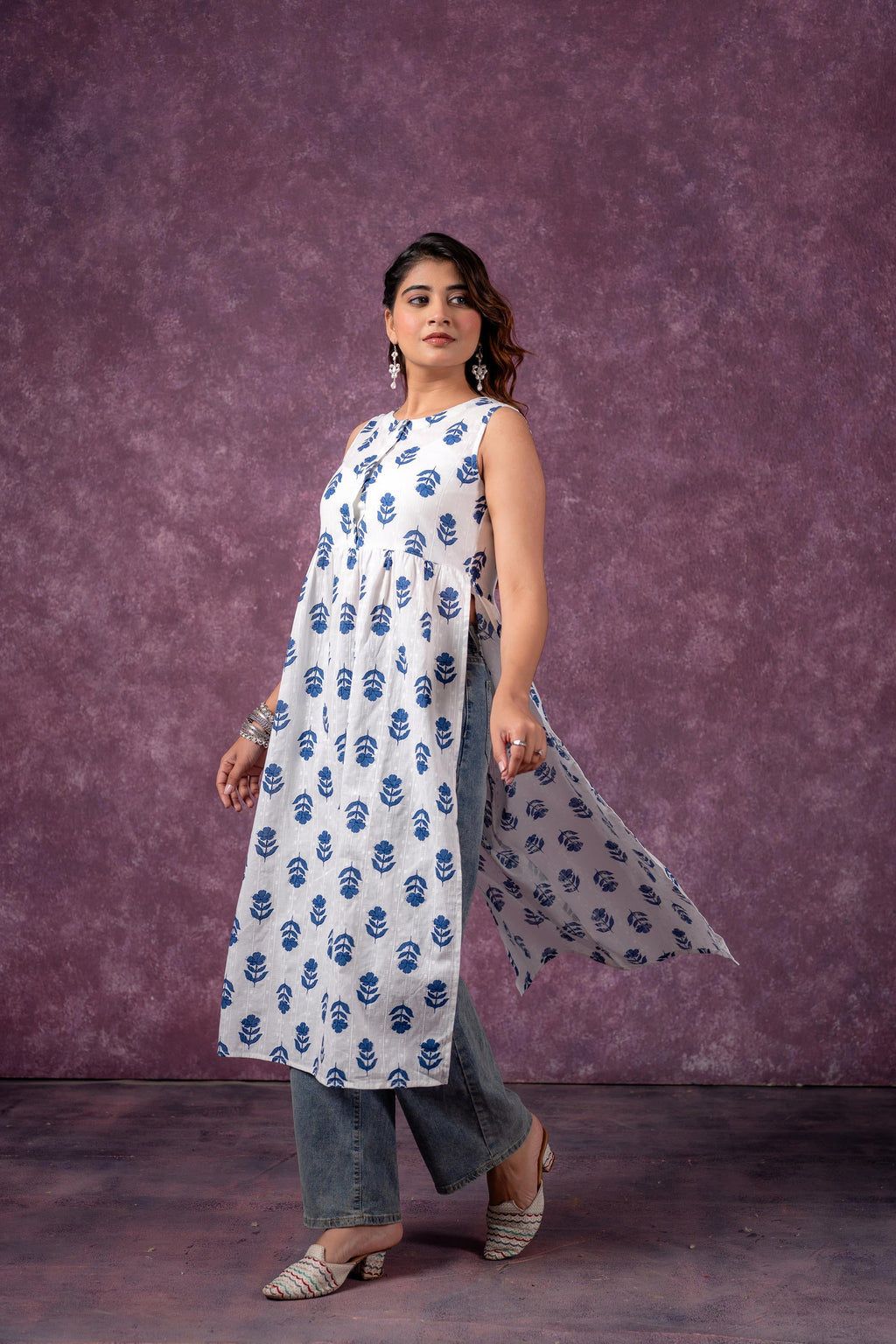 Juniper Indigo Leaf Printed Sleeveless Long Kurta