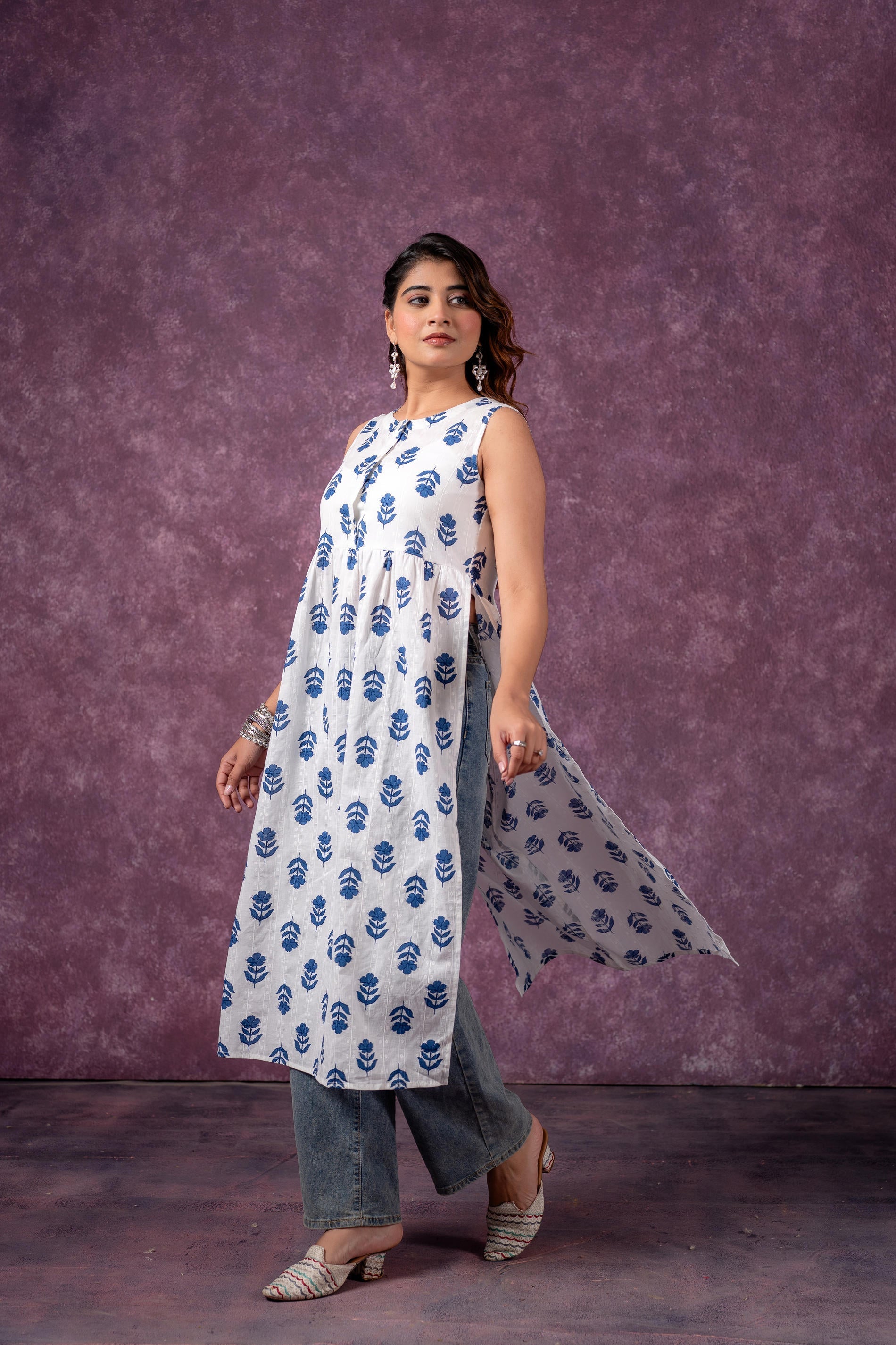 Juniper Indigo Leaf Printed Sleeveless Long Kurta