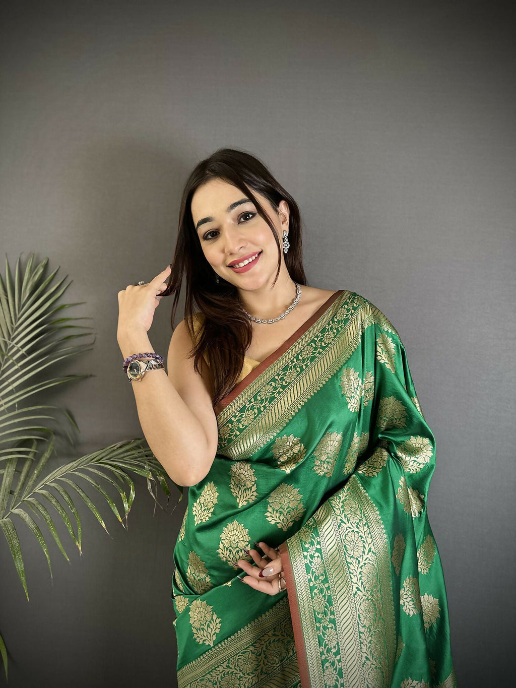 Joban Fashion Green Ethnic Floral Motifs Soft Lichi Silk Banarasi Saree