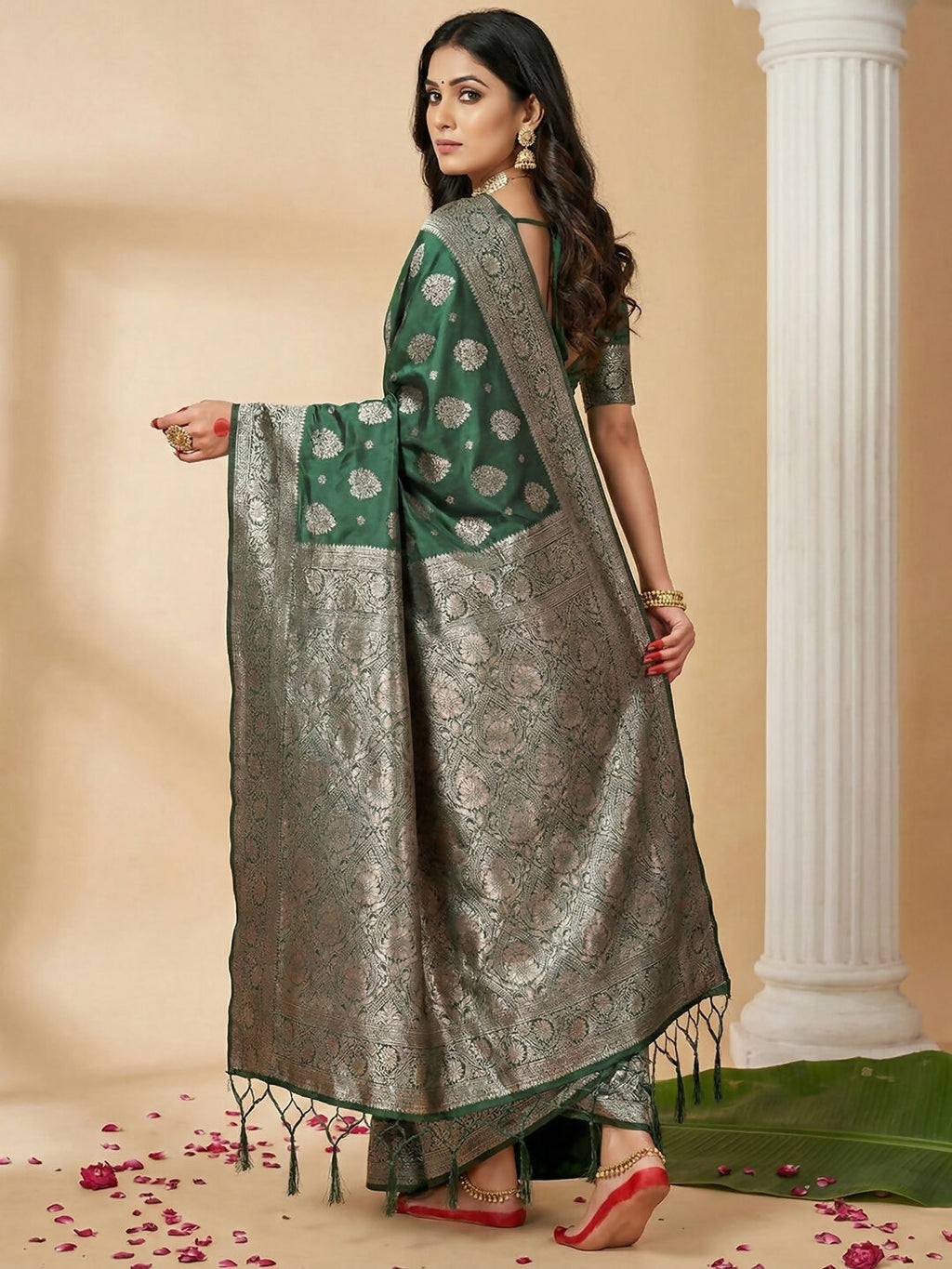 Shree Shyam Fashion Dark Green Silk Blend Saree