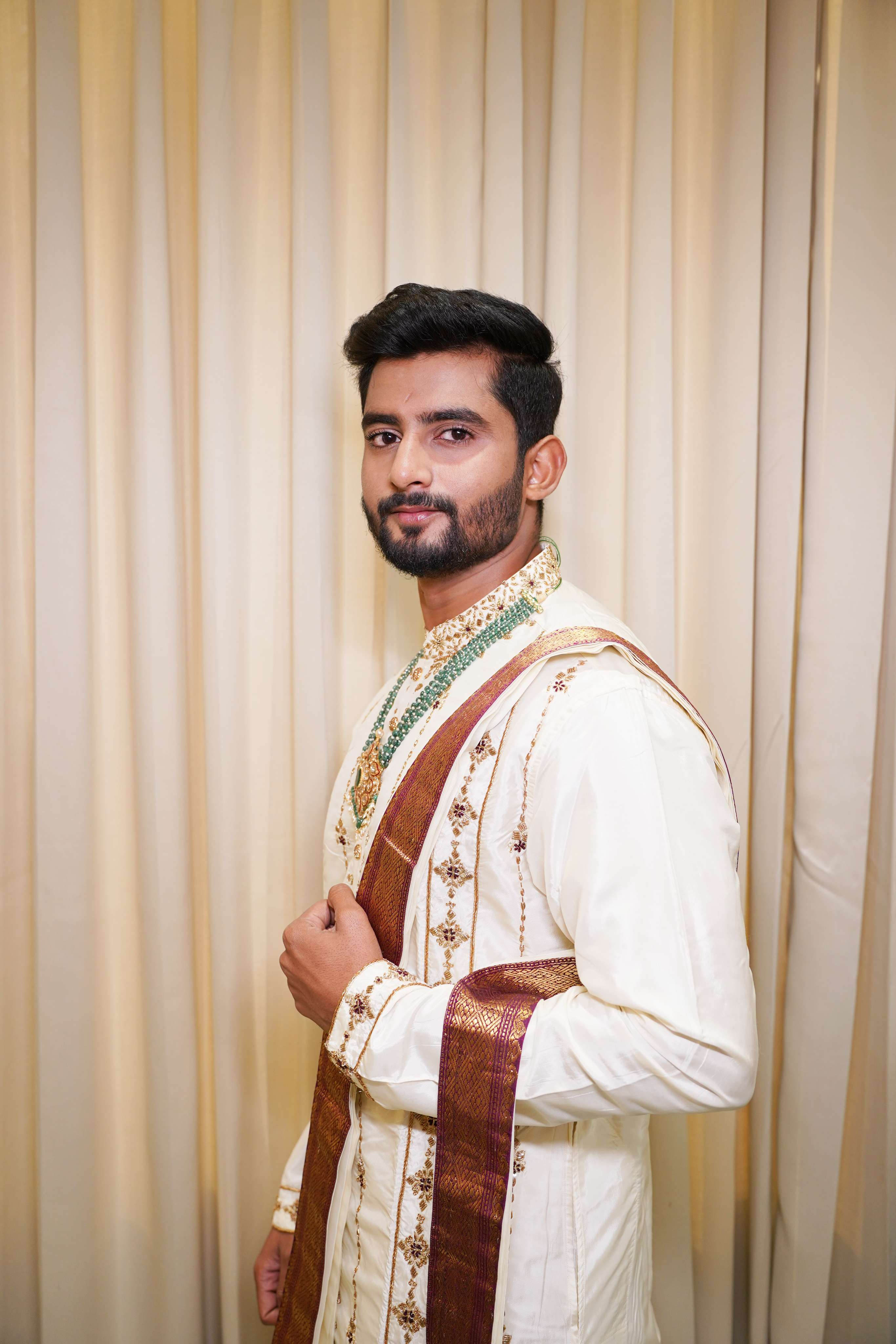 White Hand Embroidery Designer Men's Pattu Kurta Set by Hilo Design